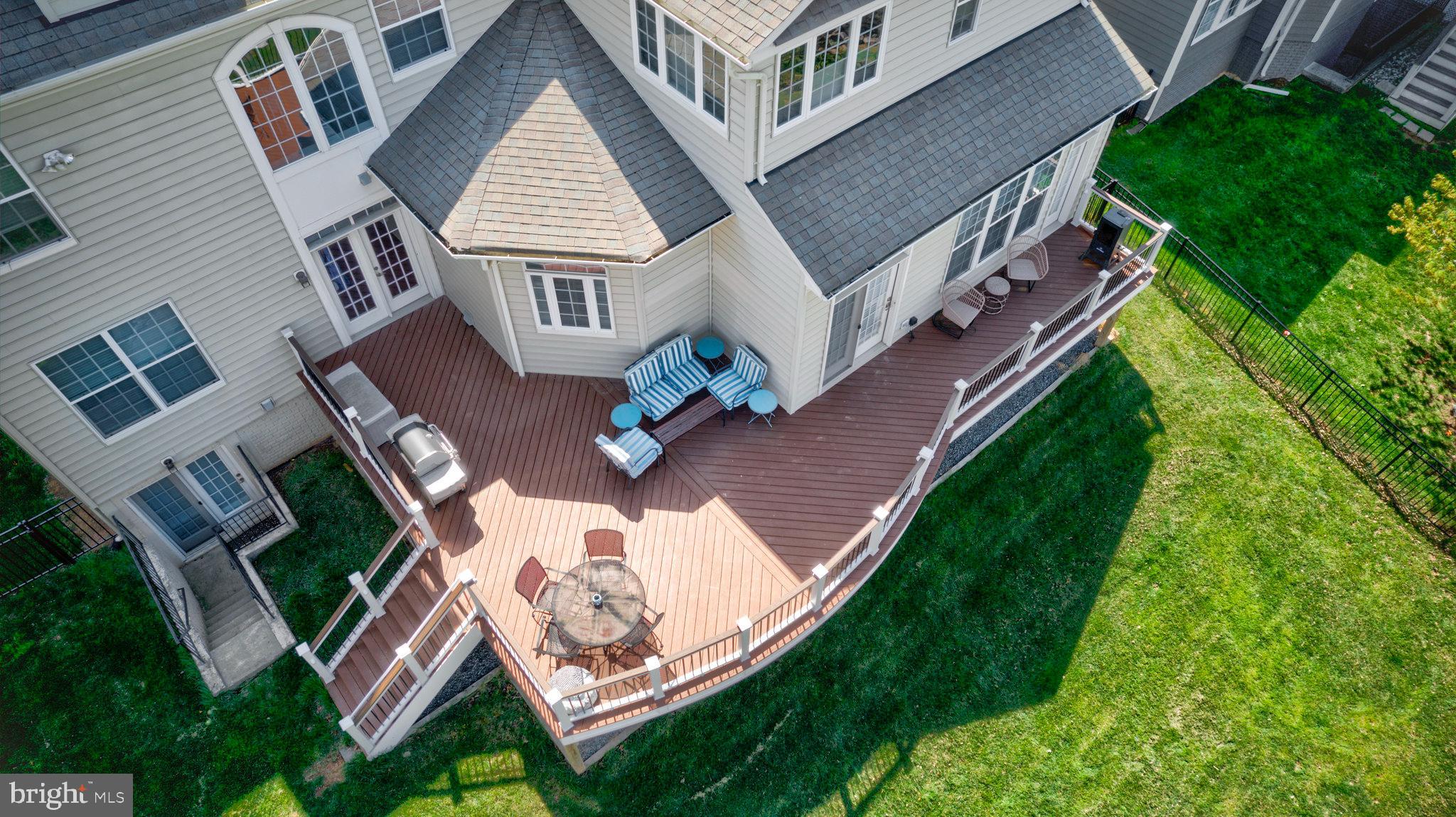 LANSDOWNE ON THE POTOMAC - Residential