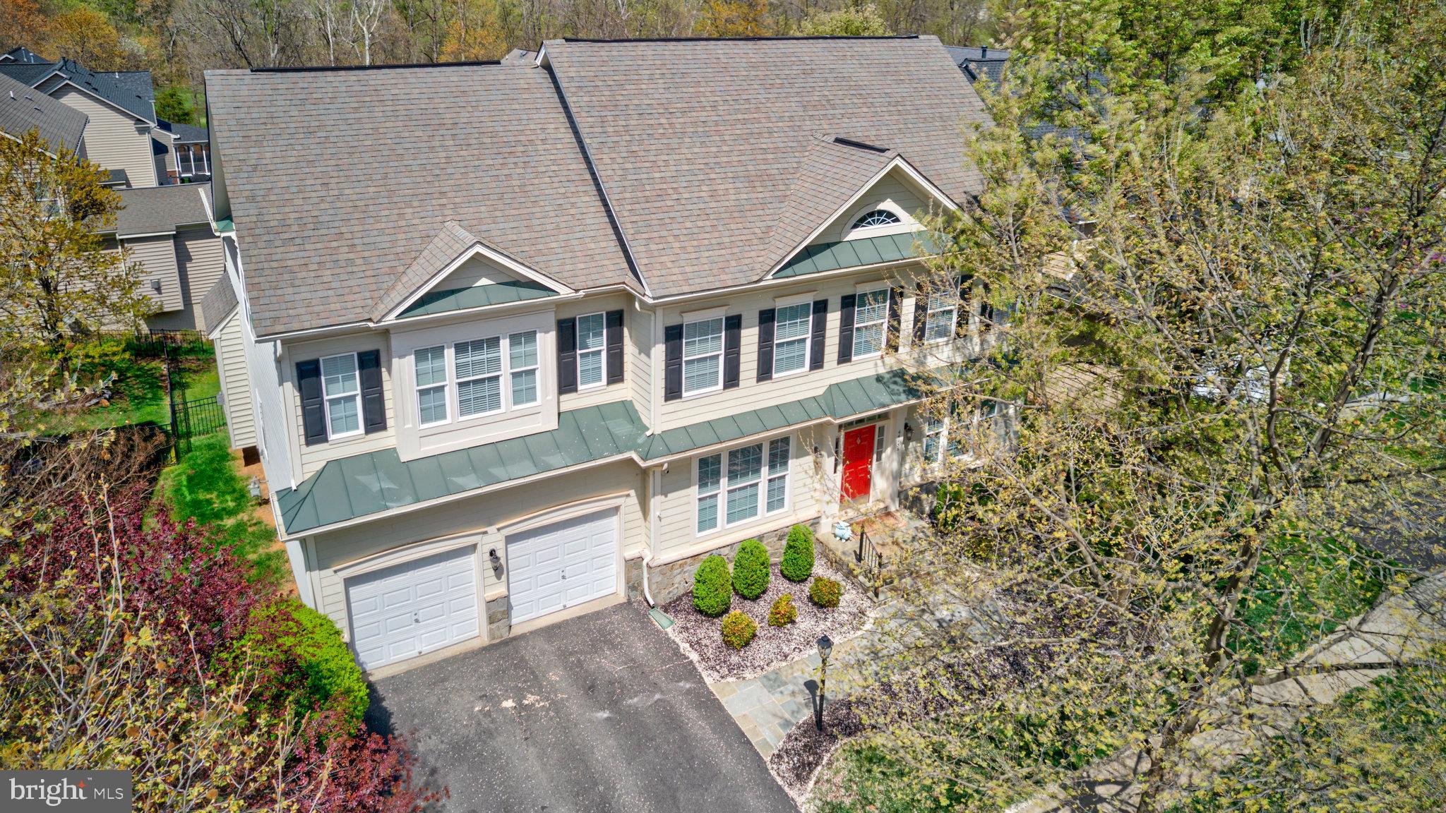 LANSDOWNE ON THE POTOMAC - Residential