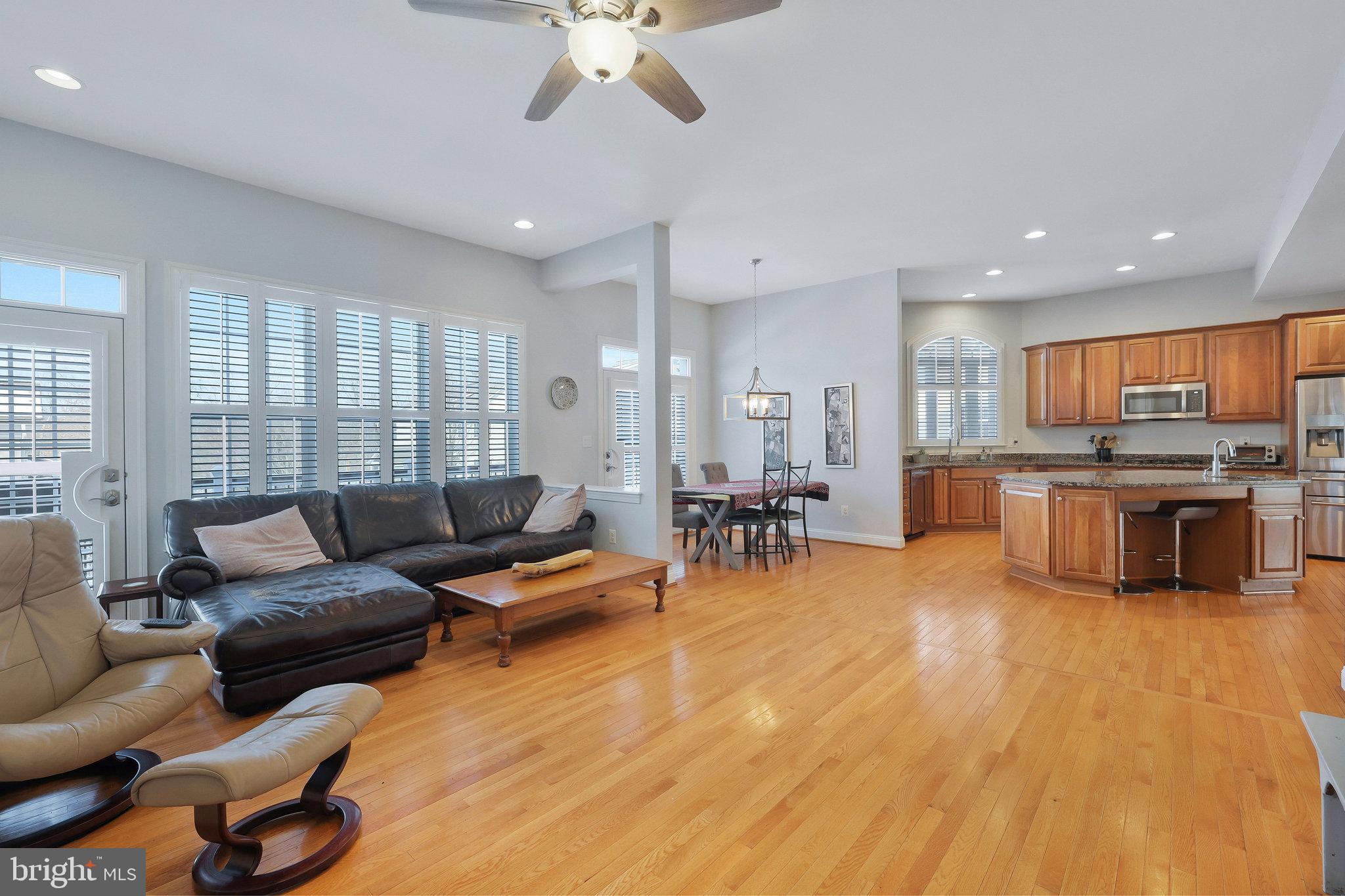 LANSDOWNE ON THE POTOMAC - Residential