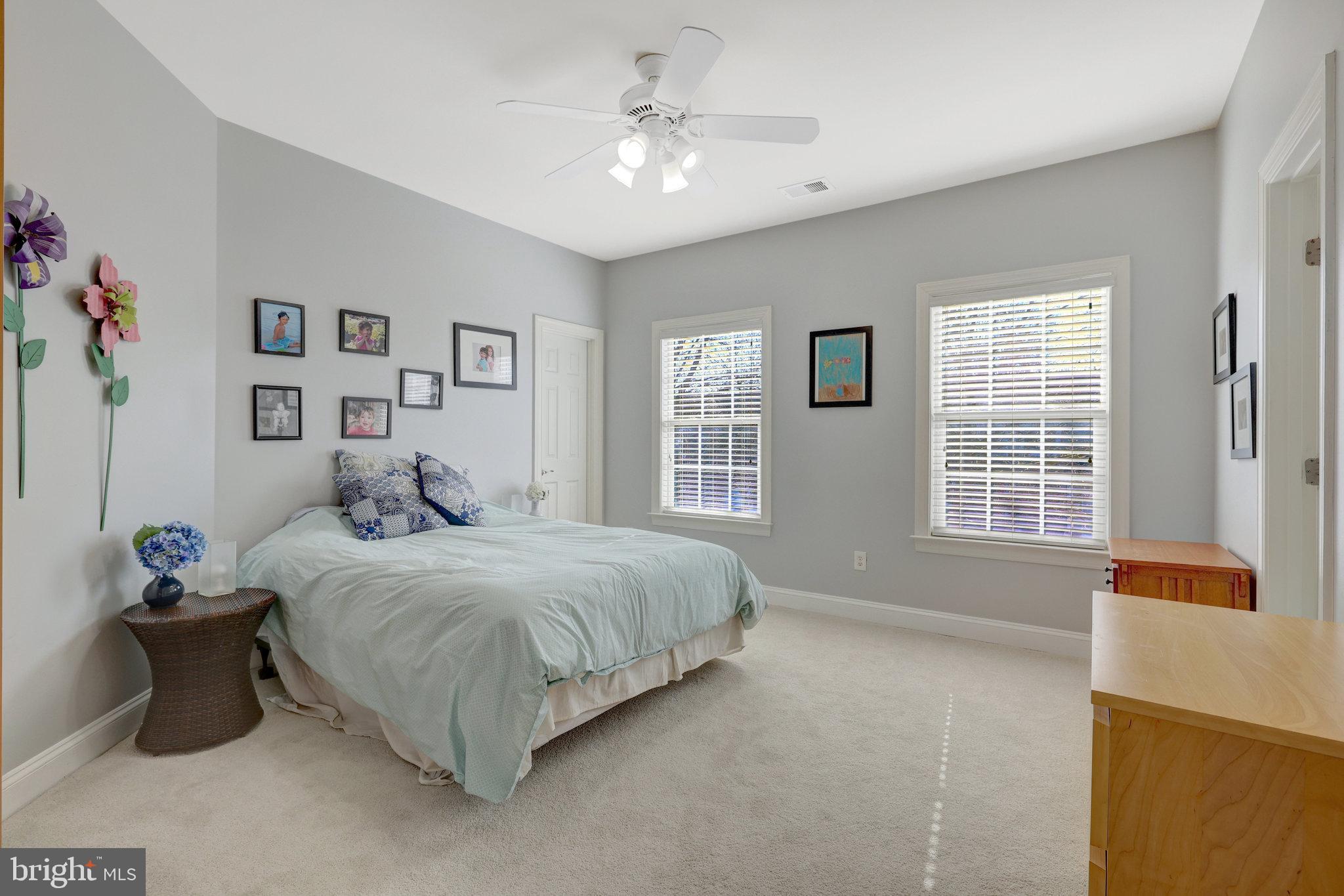 LANSDOWNE ON THE POTOMAC - Residential