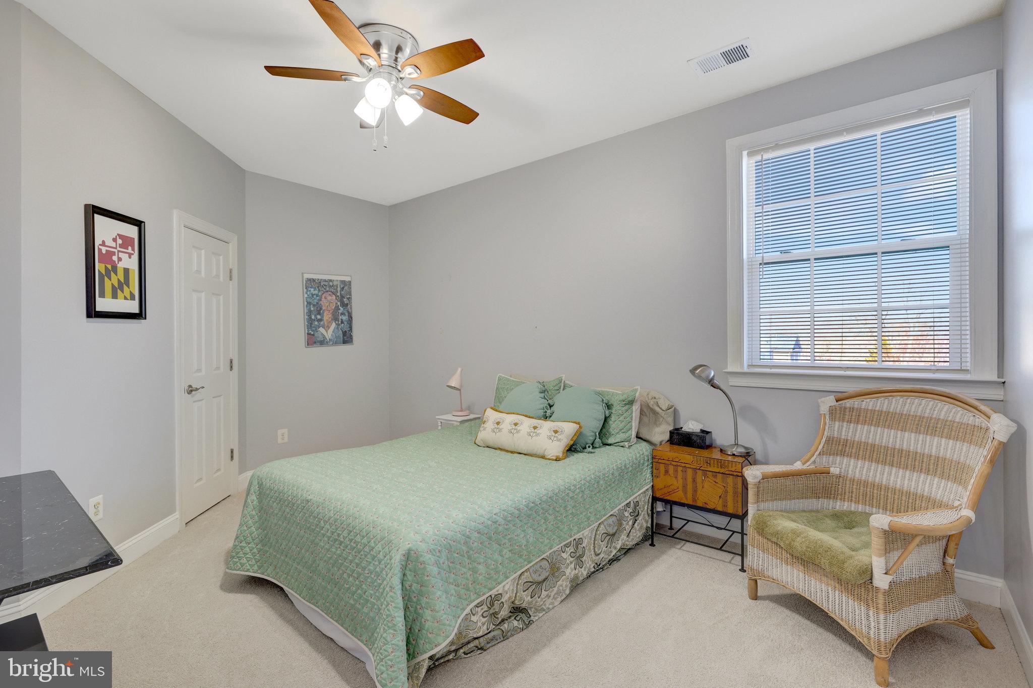 LANSDOWNE ON THE POTOMAC - Residential