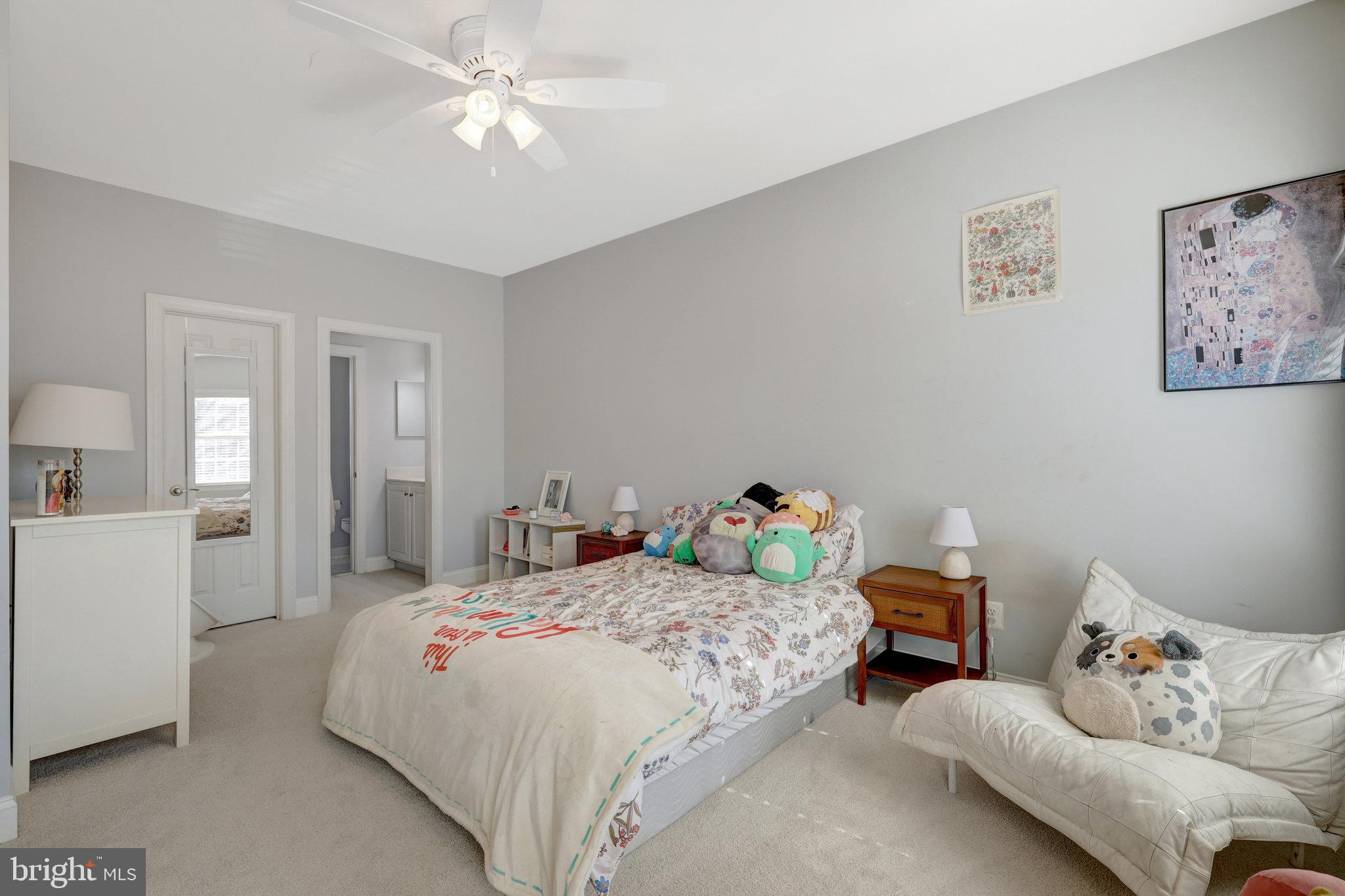 LANSDOWNE ON THE POTOMAC - Residential