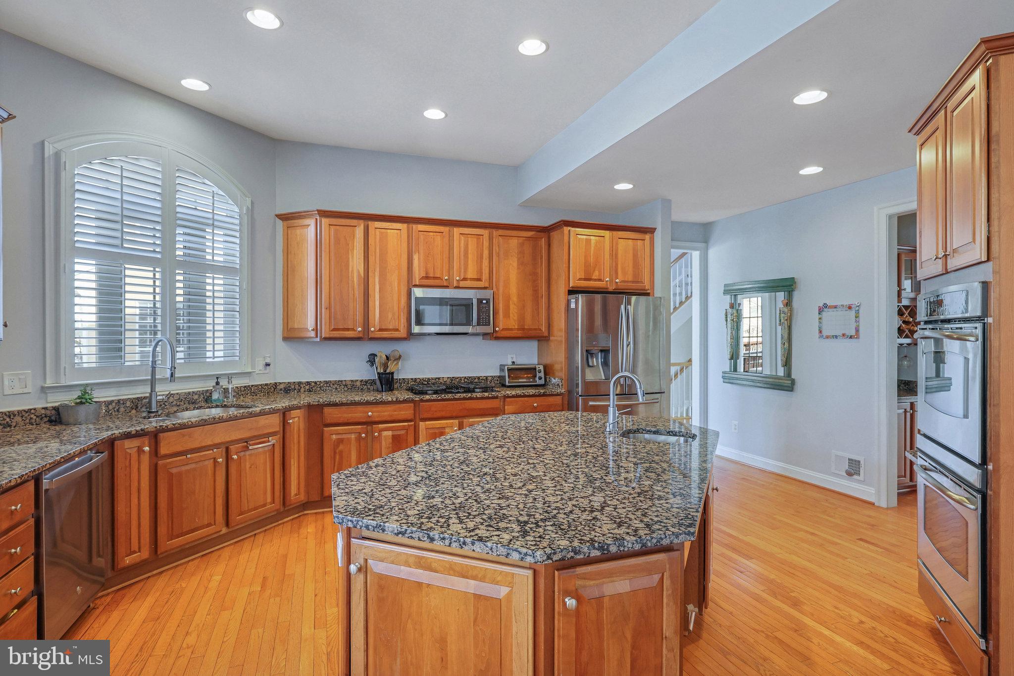 LANSDOWNE ON THE POTOMAC - Residential