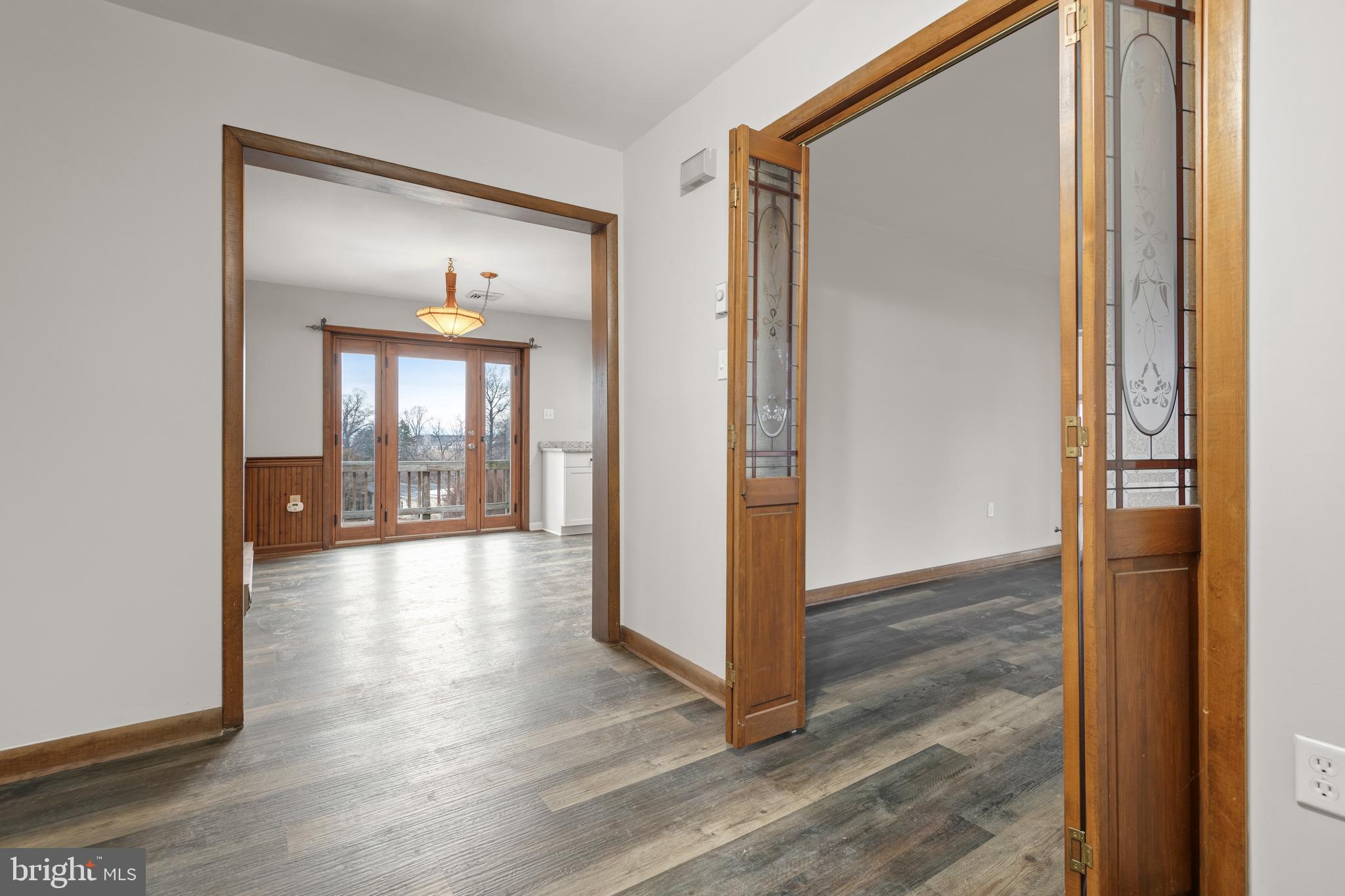 30 W SUNHILL ROAD