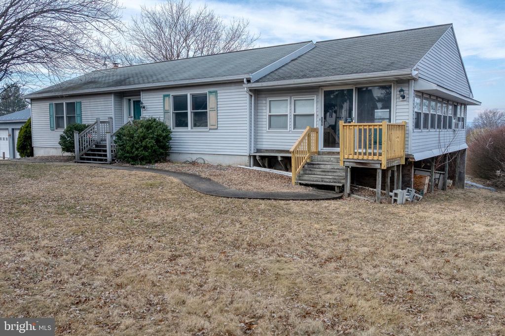 Photo of 30 W Sunhill Road, MANHEIM, PA 17545 (MLS # PALA2064990)