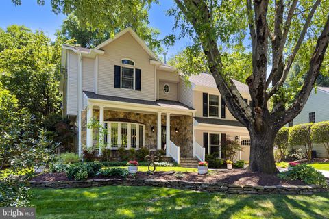 Photo of 6247 Gentle Lane, ALEXANDRIA, VA 22310 (MLS # VAFX2296590)