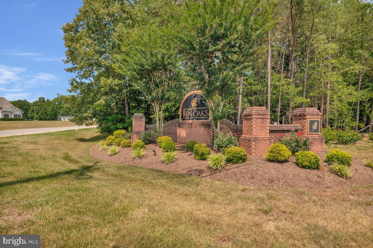 BEN OAKS - Residential