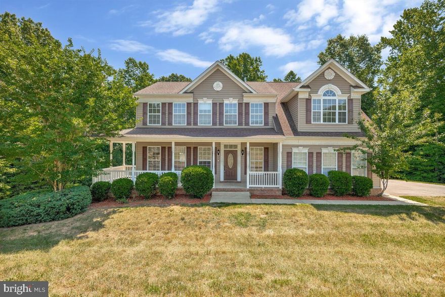 This lovely 4 bedroom 2.5 bathroom Colonial home is ready for its new owner with fresh interior paint and pressure washing on the outside. All 4 bedrooms and the laundry room are on the upper level of this home!  The main level has a separate living and dining room while the kitchen, morning room, and family room open to each other.  The basement is the full level of the home and is unfinished.  This home sits on a cul de sac and has a private lot with woods behind the home.  Close to shopping, restaurants, Pax River and more!!!