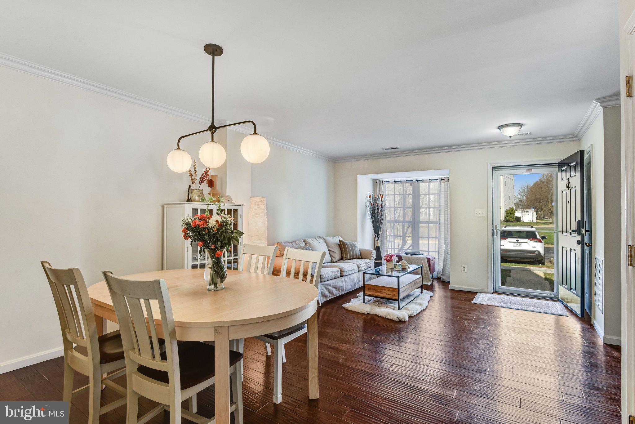 SOUTH RIDING - Residential