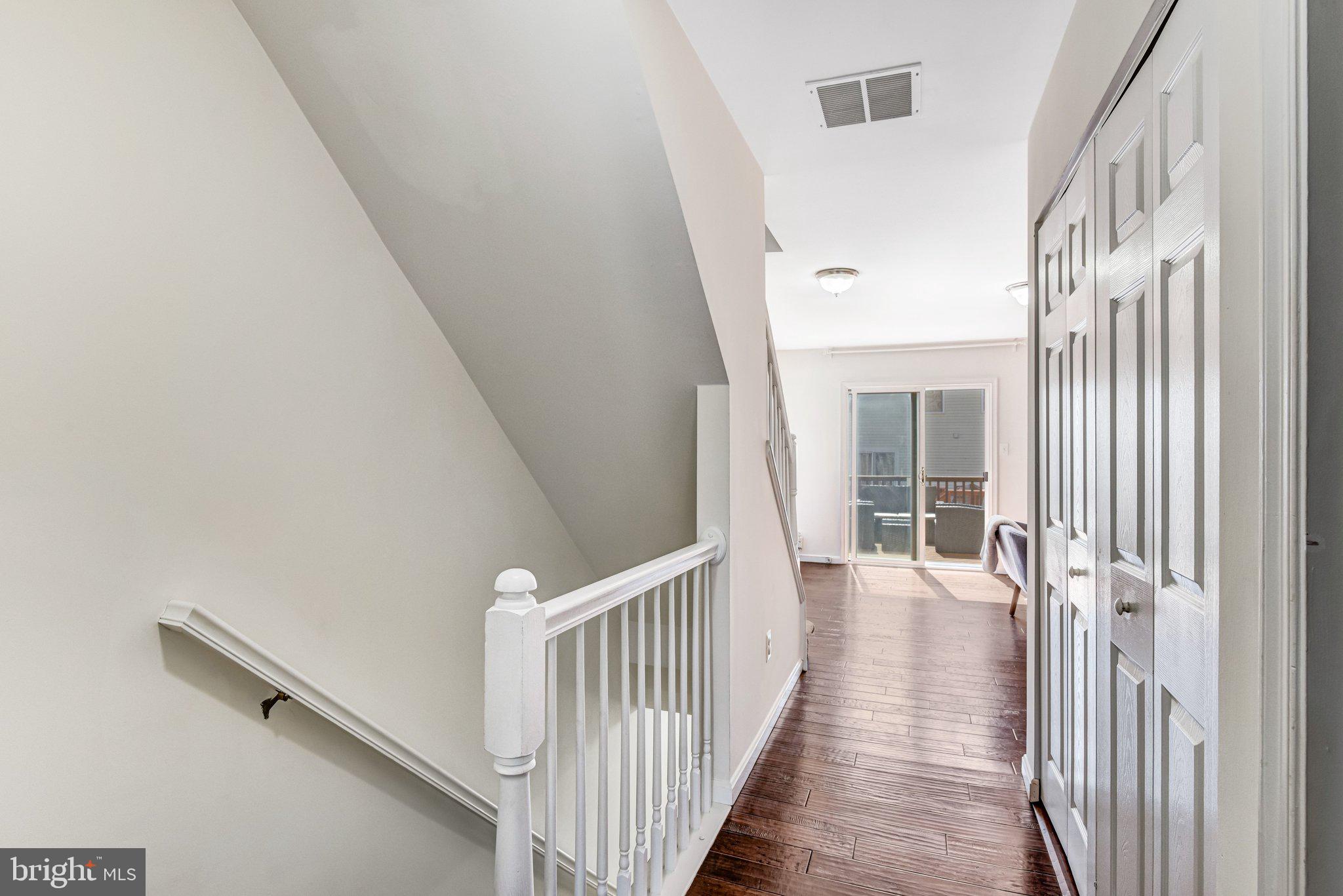 SOUTH RIDING - Residential