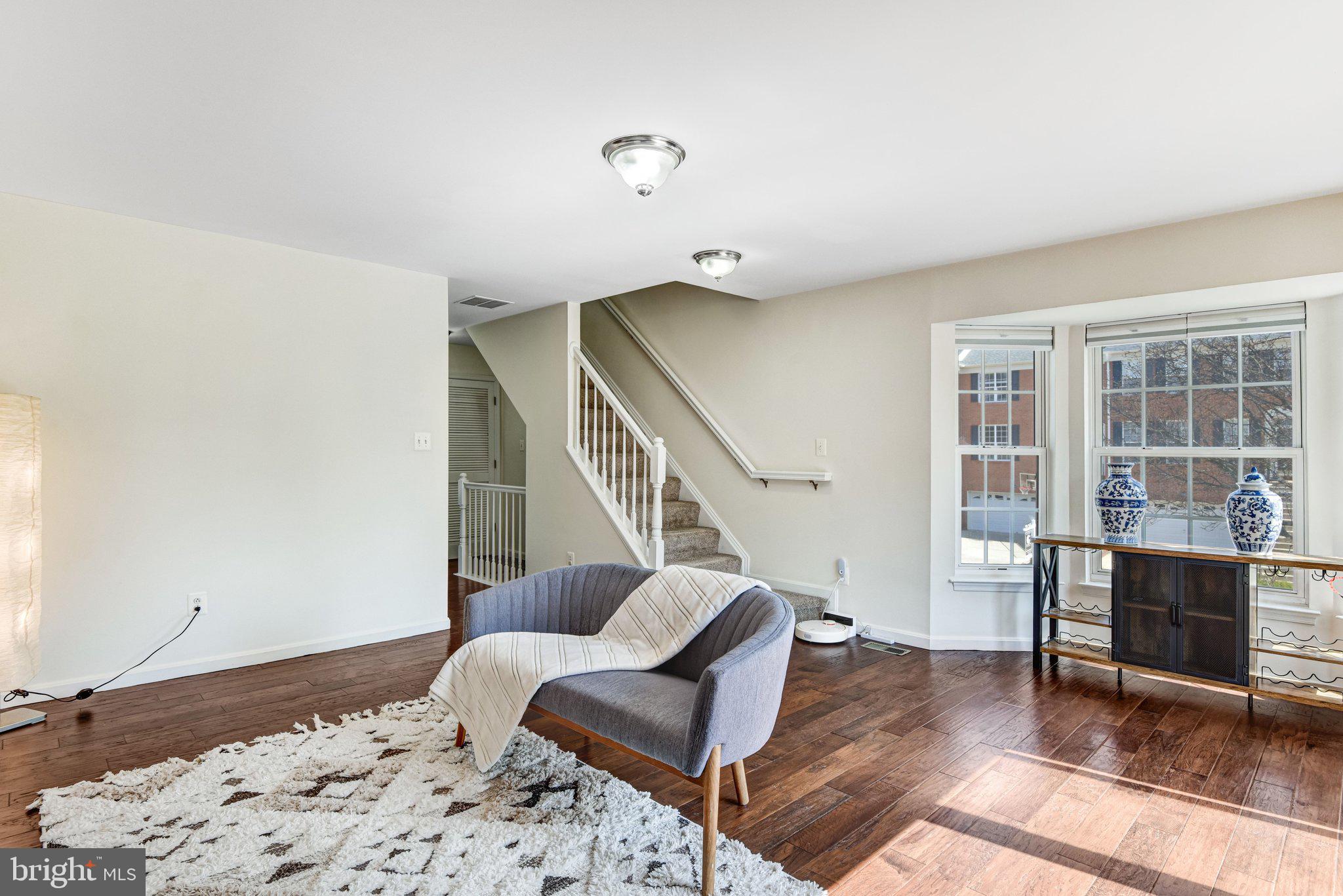 SOUTH RIDING - Residential