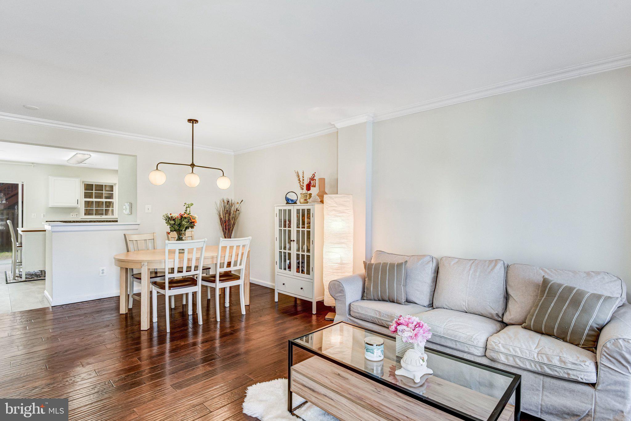 SOUTH RIDING - Residential