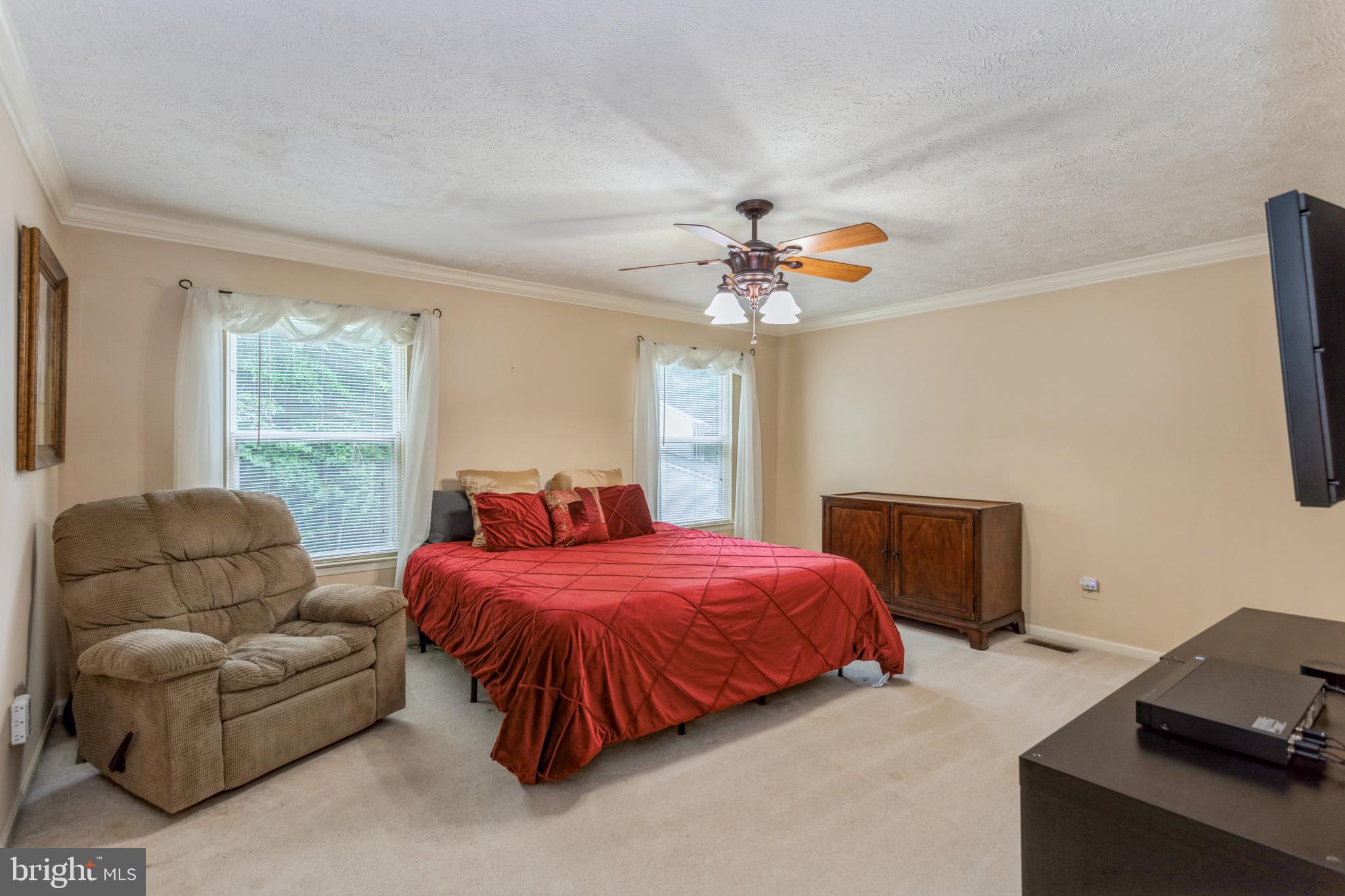 COUNTRY CLUB/LAKE MONTCLAIR - Residential