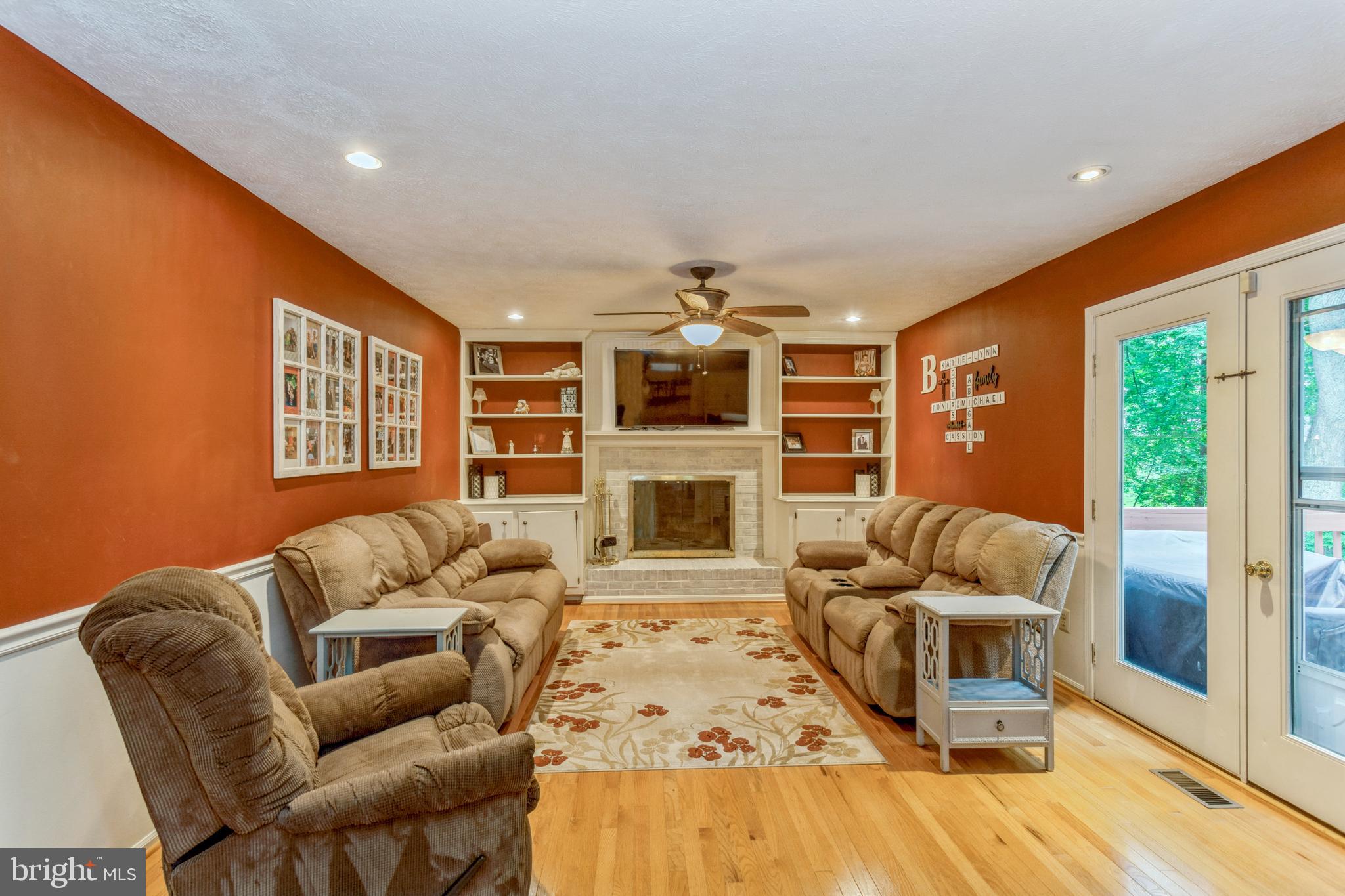 COUNTRY CLUB/LAKE MONTCLAIR - Residential