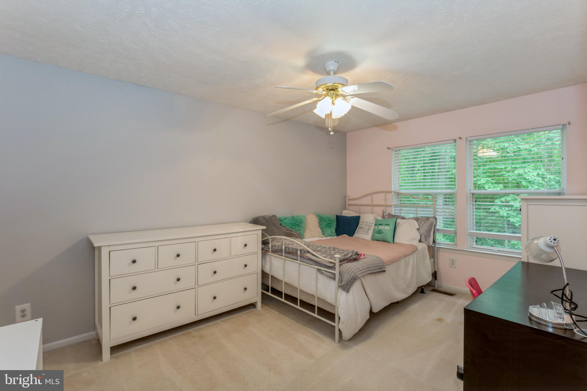 COUNTRY CLUB/LAKE MONTCLAIR - Residential