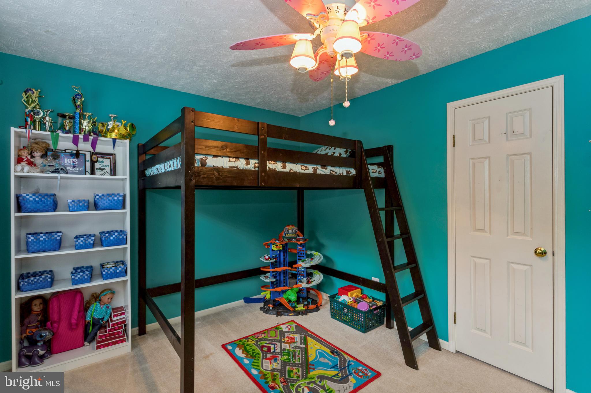 COUNTRY CLUB/LAKE MONTCLAIR - Residential