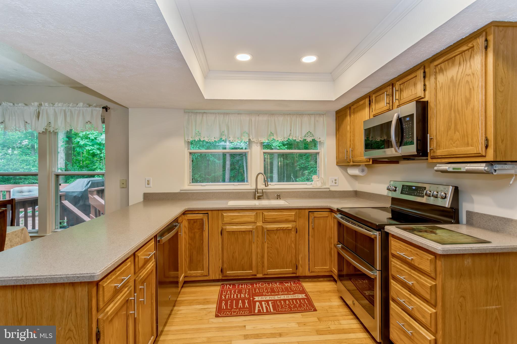 COUNTRY CLUB/LAKE MONTCLAIR - Residential