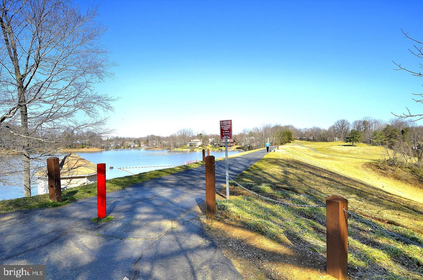 COUNTRY CLUB/LAKE MONTCLAIR - Residential