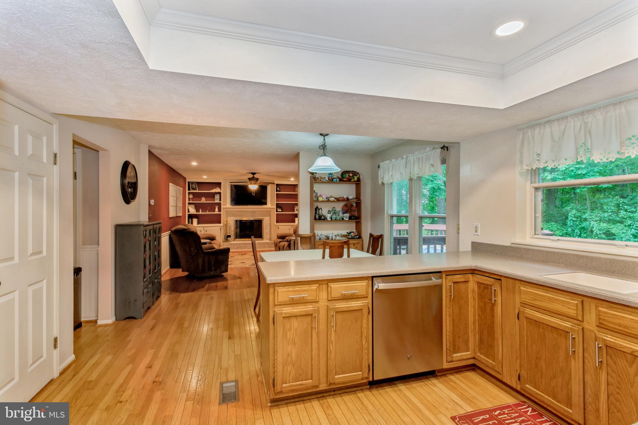 COUNTRY CLUB/LAKE MONTCLAIR - Residential