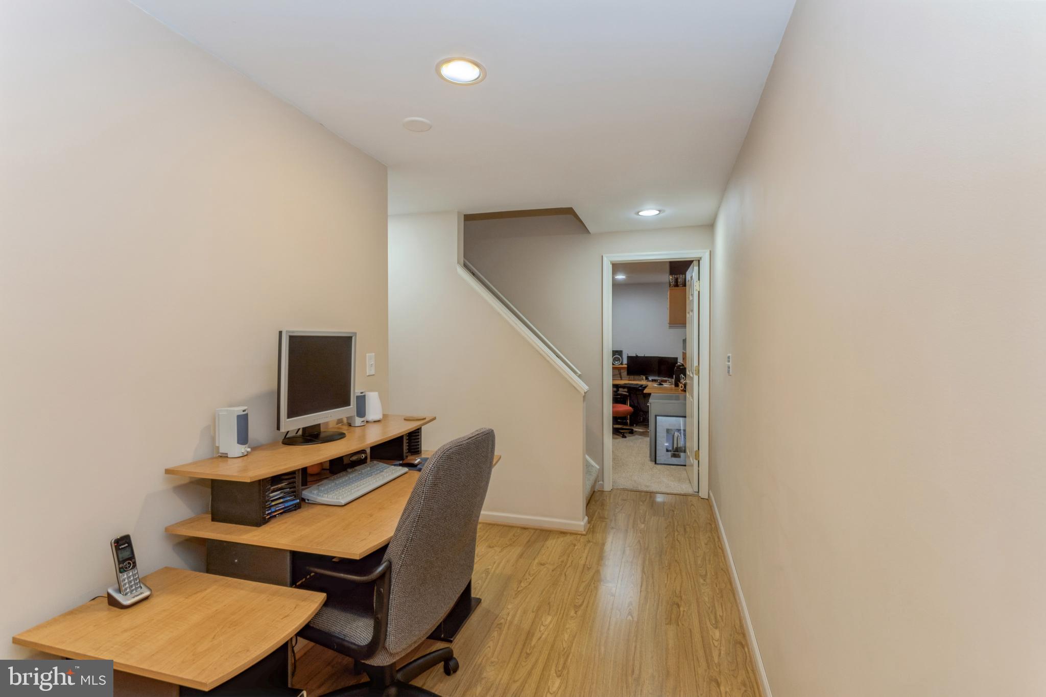 COUNTRY CLUB/LAKE MONTCLAIR - Residential