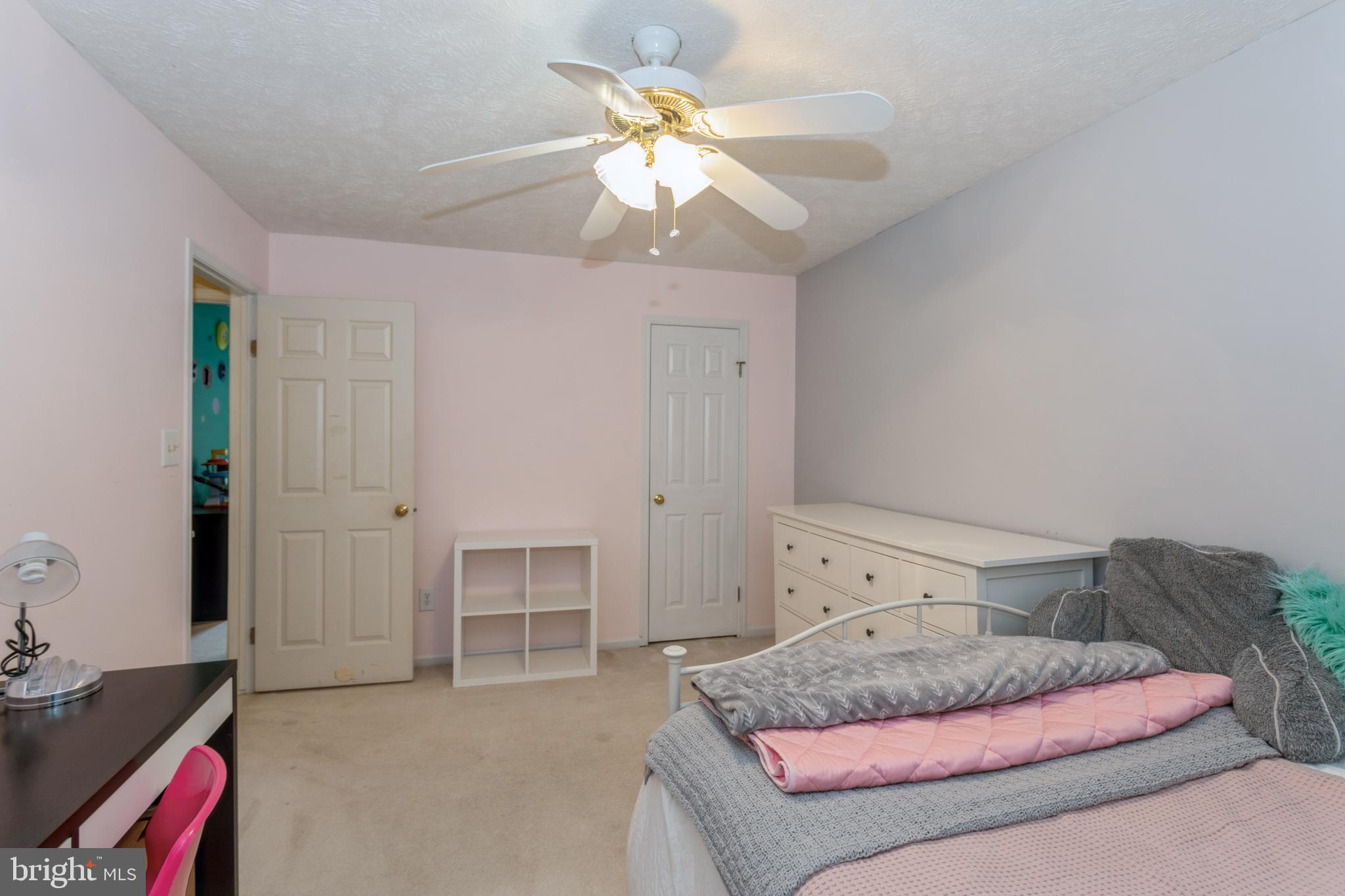 COUNTRY CLUB/LAKE MONTCLAIR - Residential