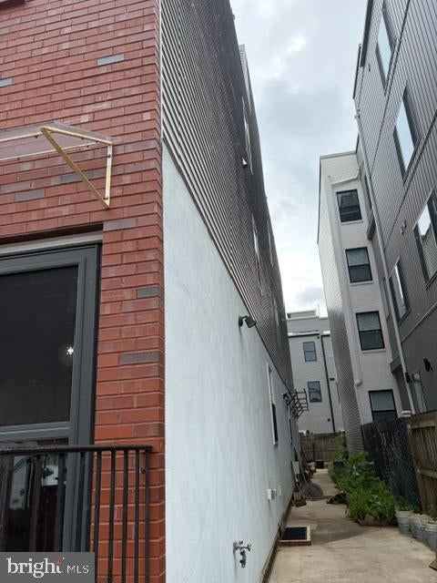 667 N 35TH STREET