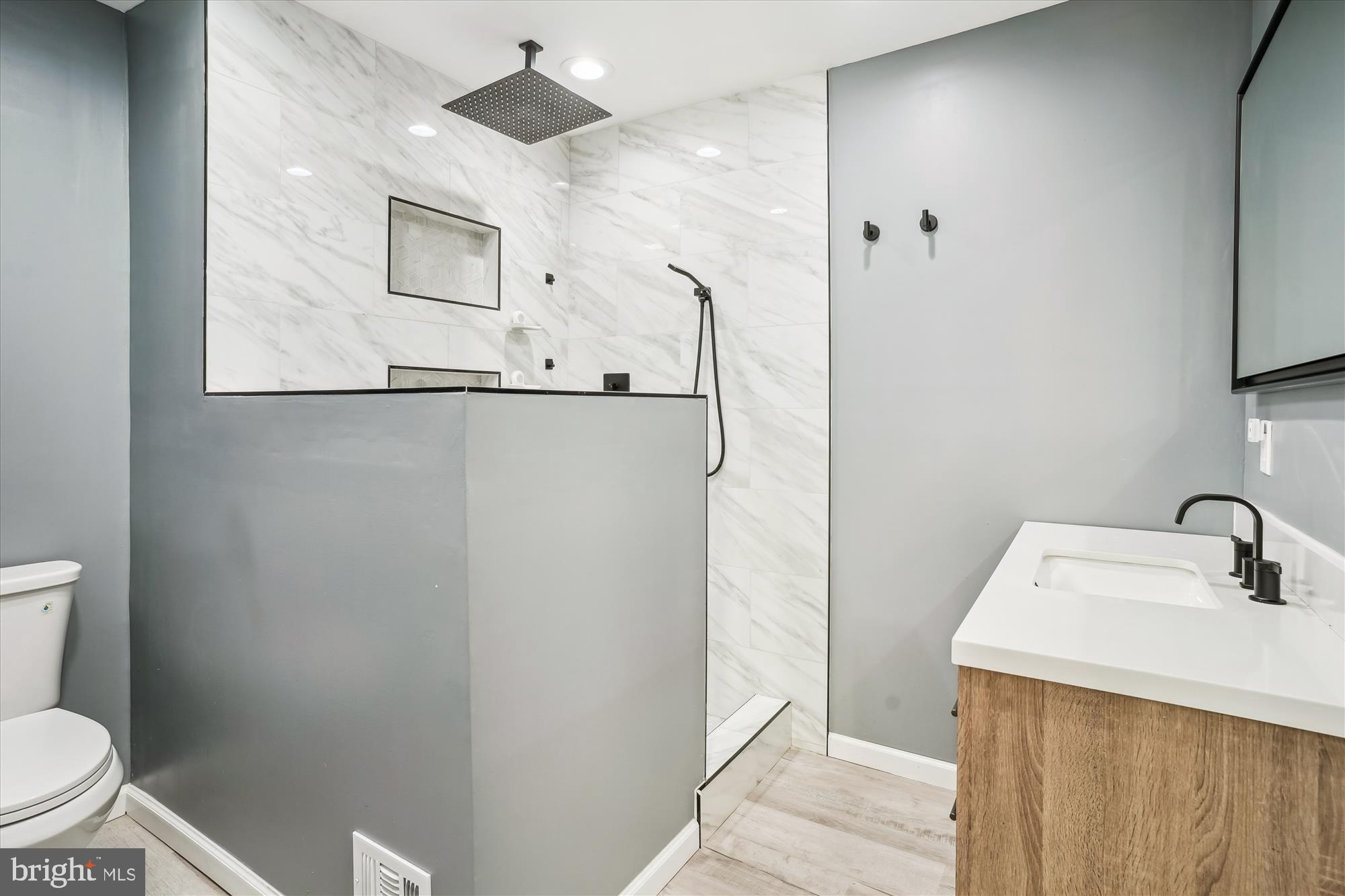 OAK RIDGE ESTATES - Residential