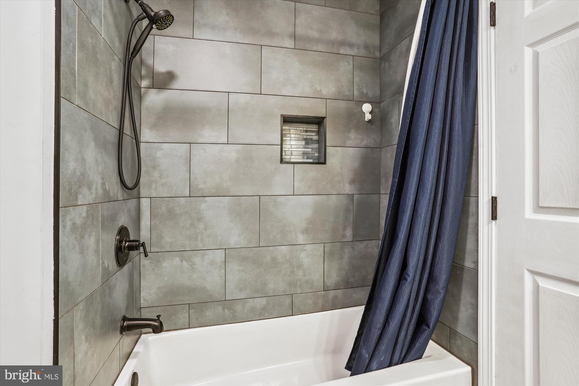 OAK RIDGE ESTATES - Residential