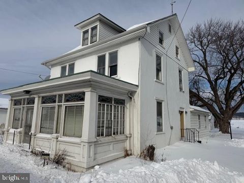 15835 E KUTZTOWN ROAD MAXATAWNY PA 19538