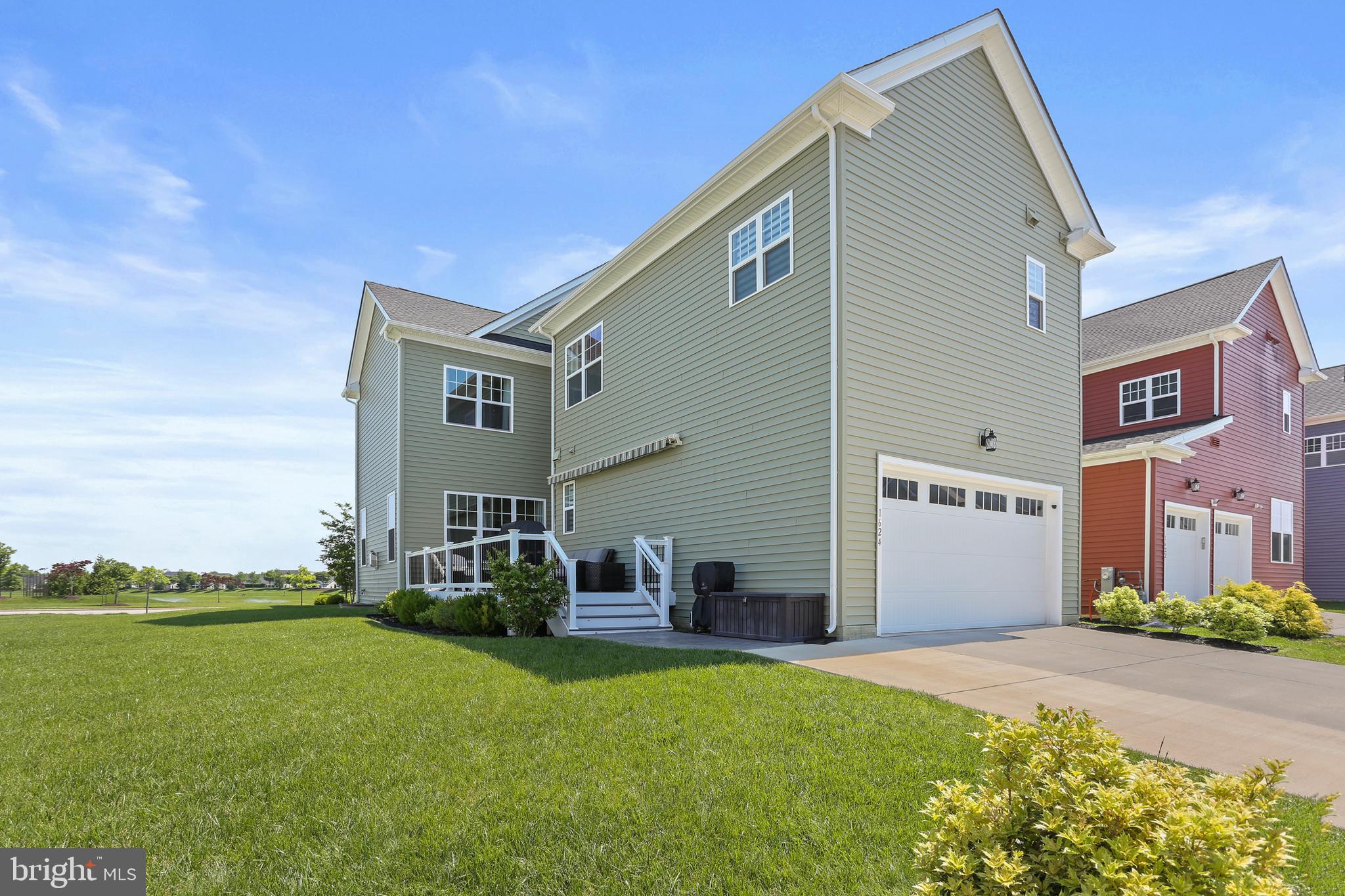 TWO RIVERS - Residential