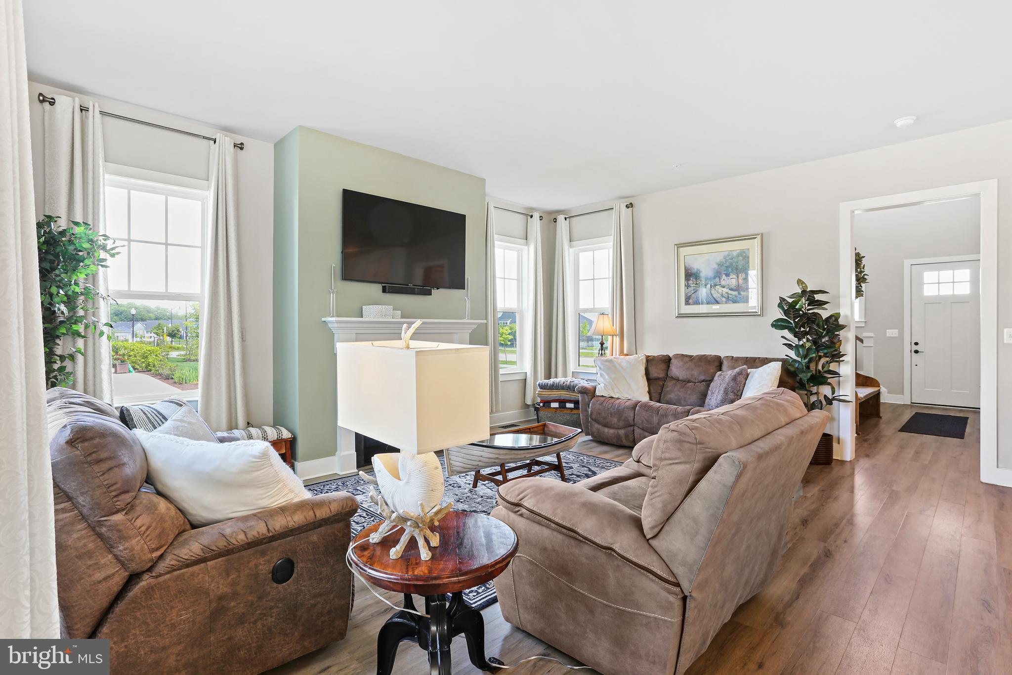 TWO RIVERS - Residential