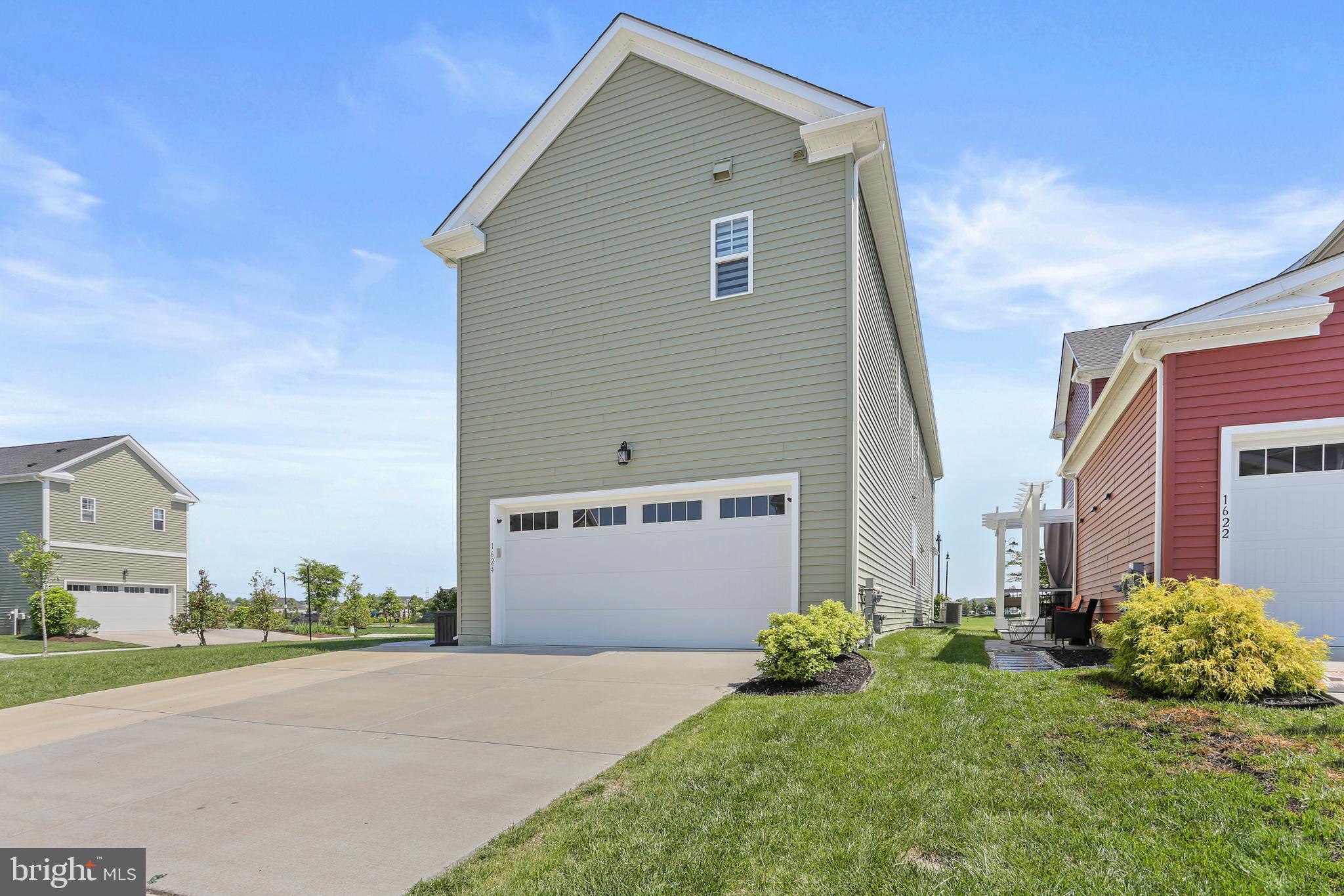 TWO RIVERS - Residential