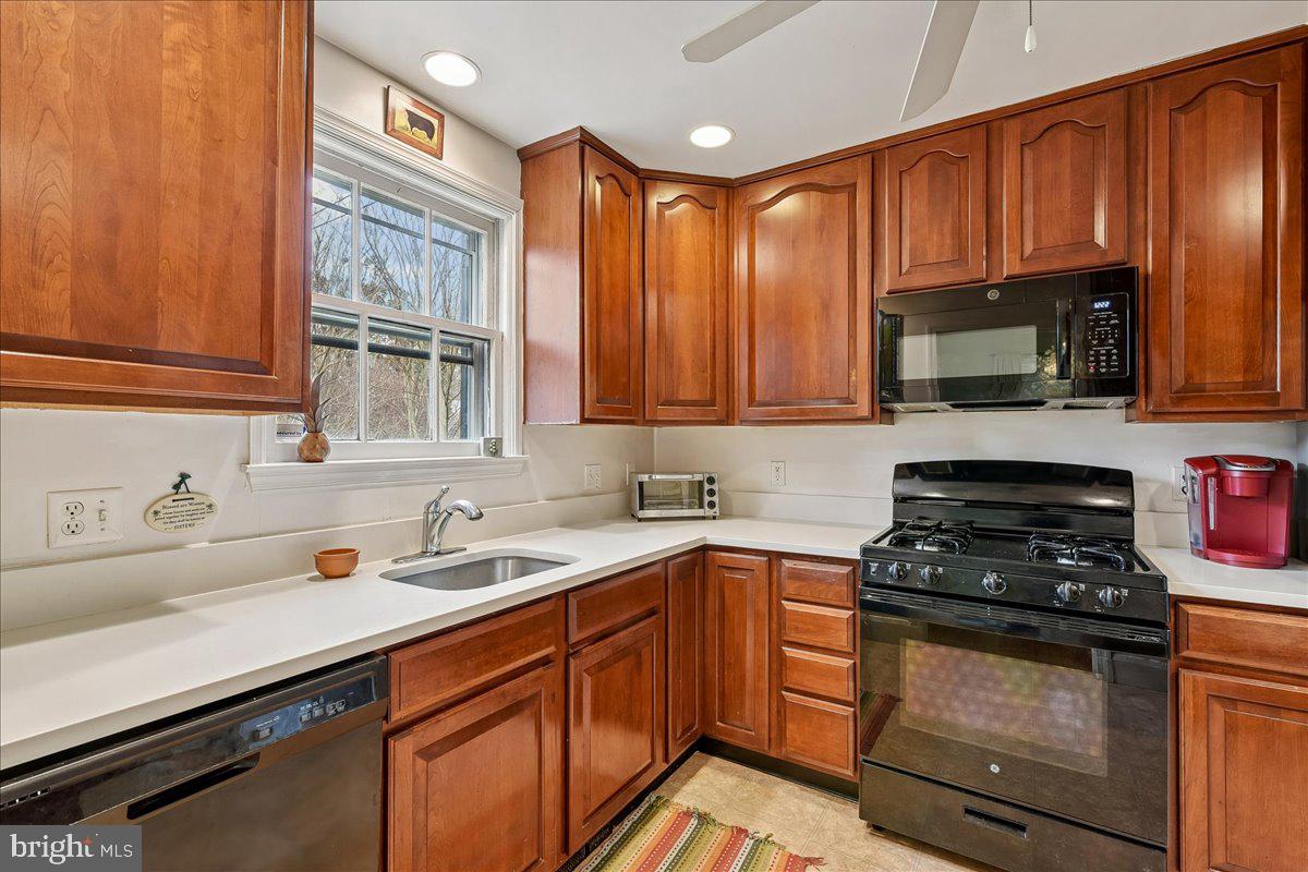 GREATER HOMELAND HISTORIC DISTRICT - Residential