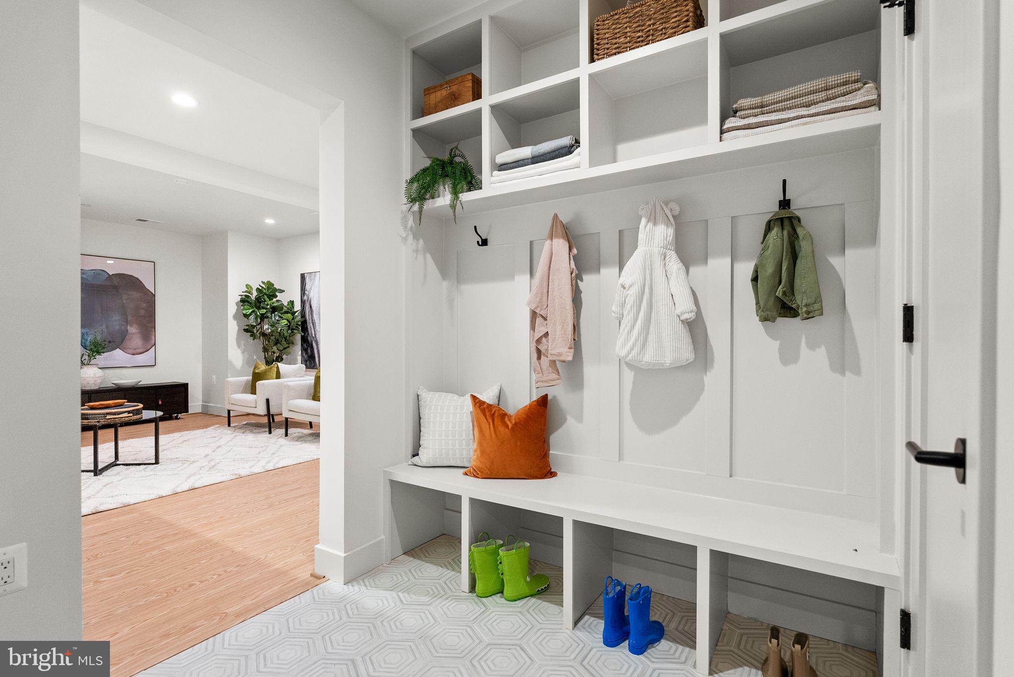 WHEATLEY HILLS - Residential