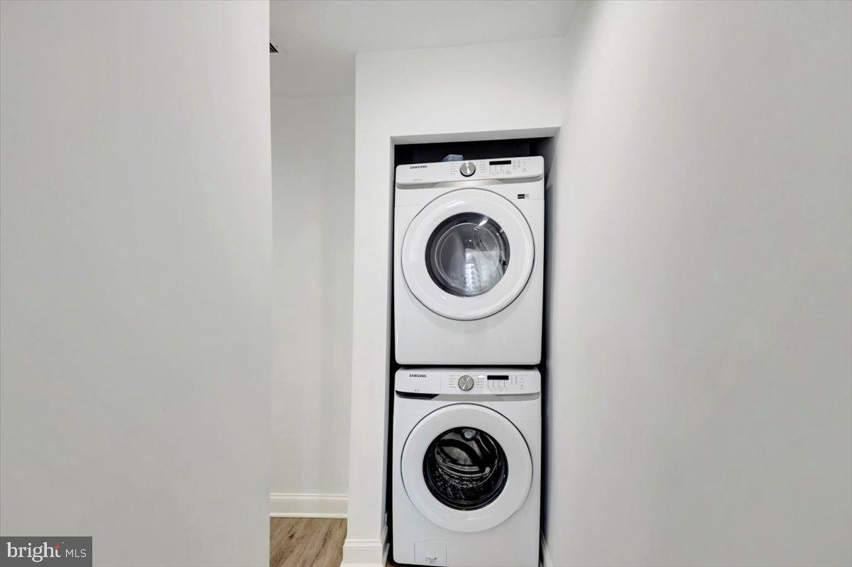 HARWOOD - Residential Lease