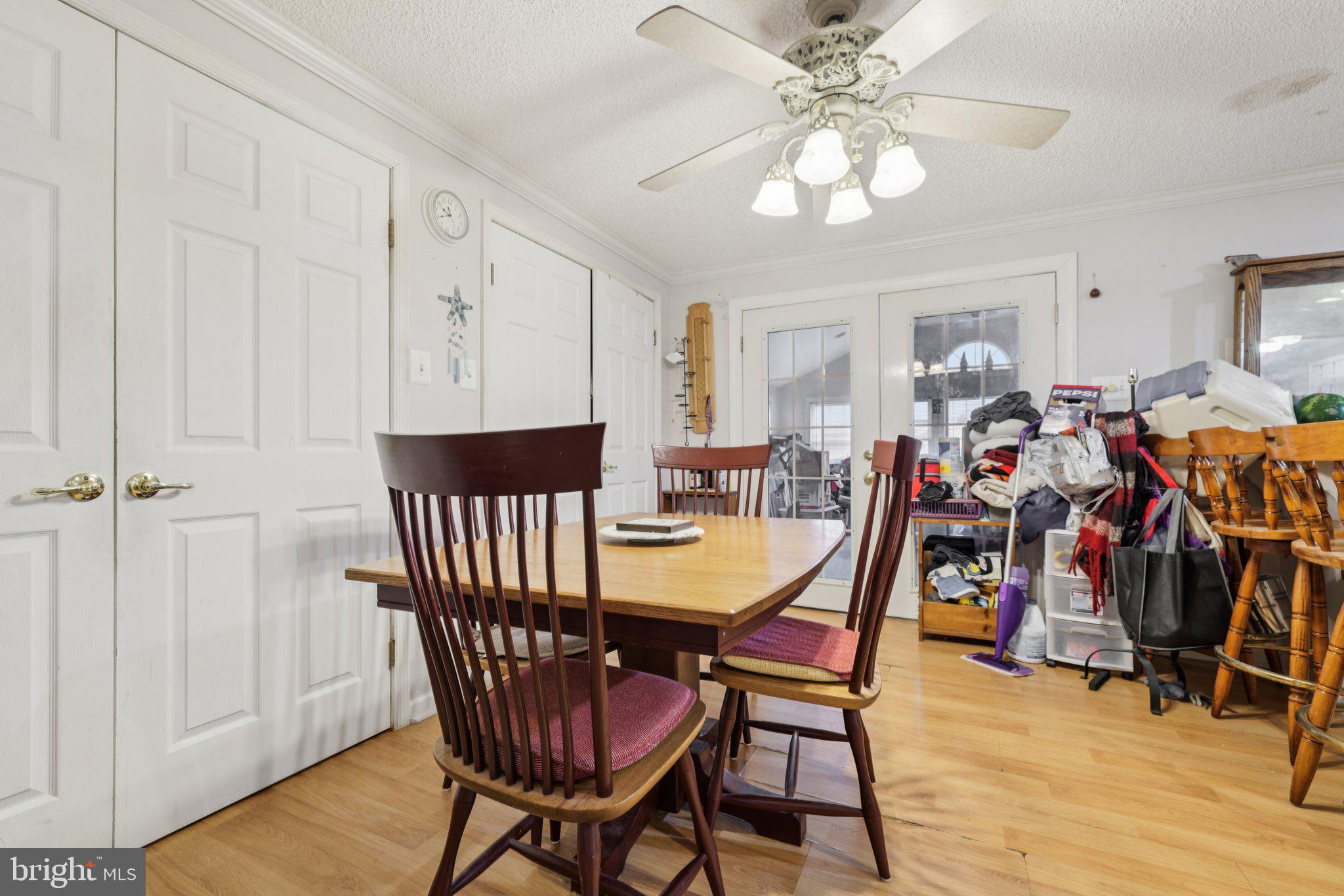 ROYAL EXCHANGE - Residential