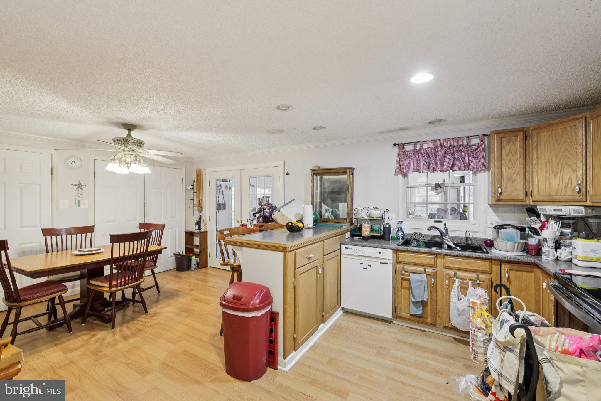 ROYAL EXCHANGE - Residential