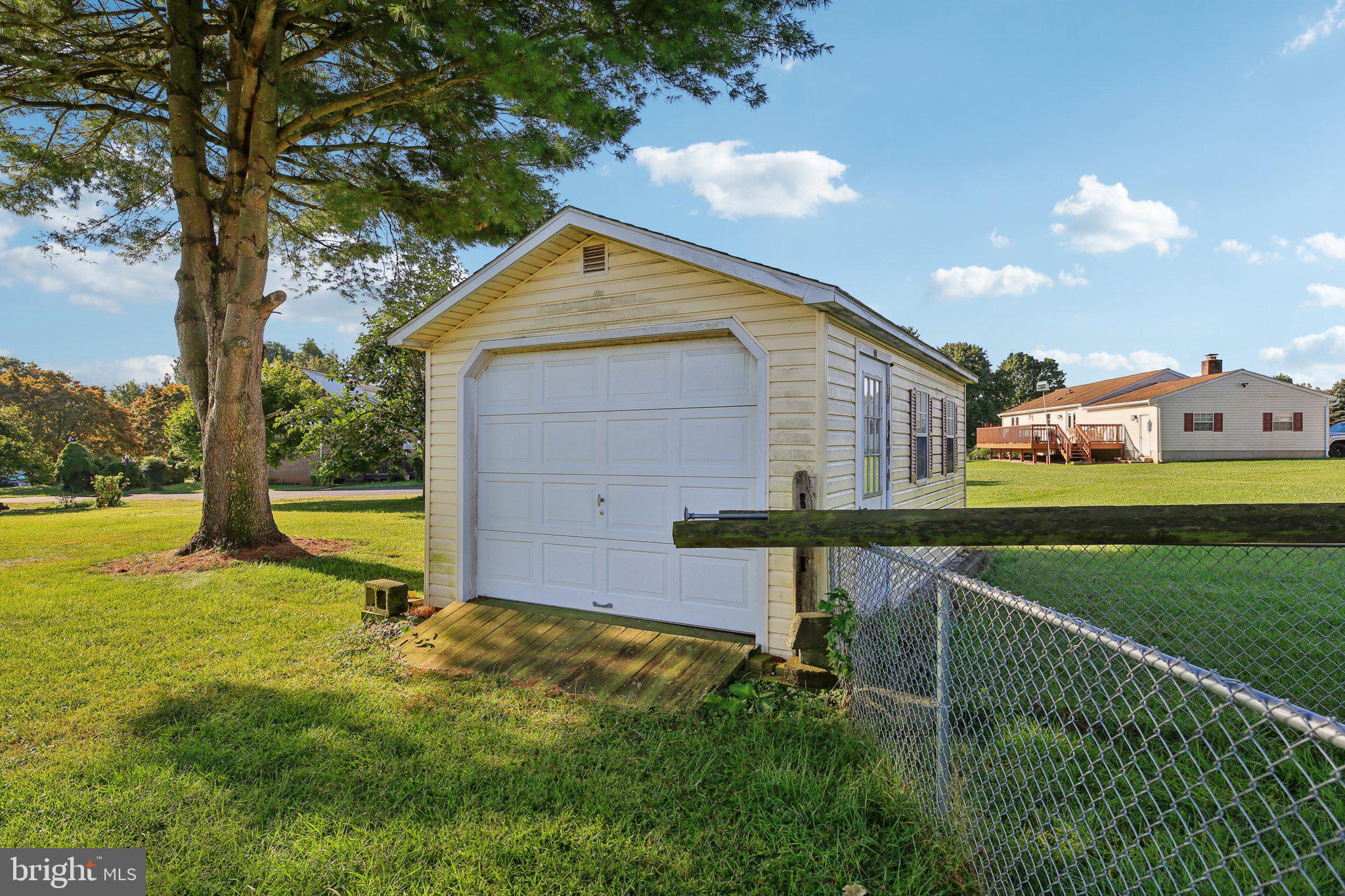 ROYAL EXCHANGE - Residential