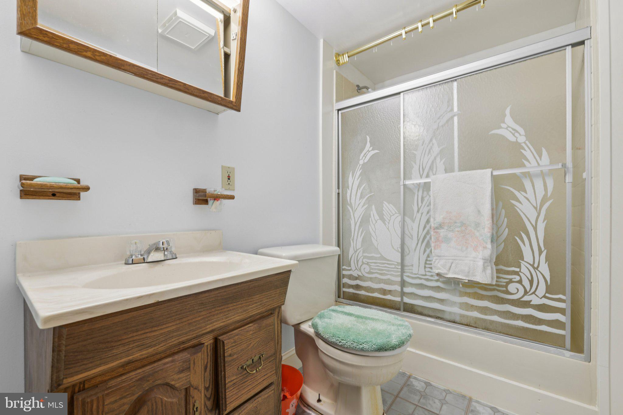 ROYAL EXCHANGE - Residential