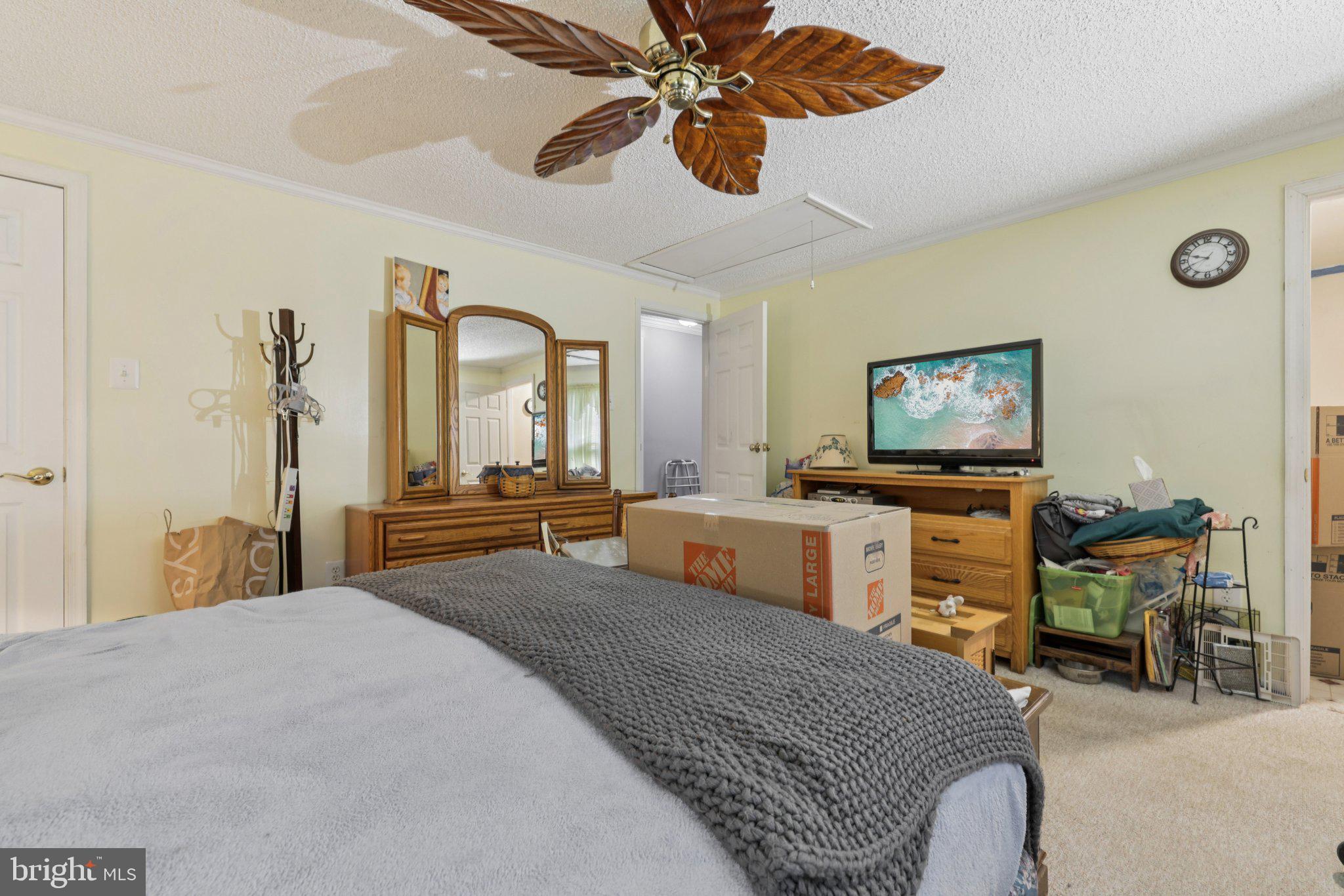 ROYAL EXCHANGE - Residential