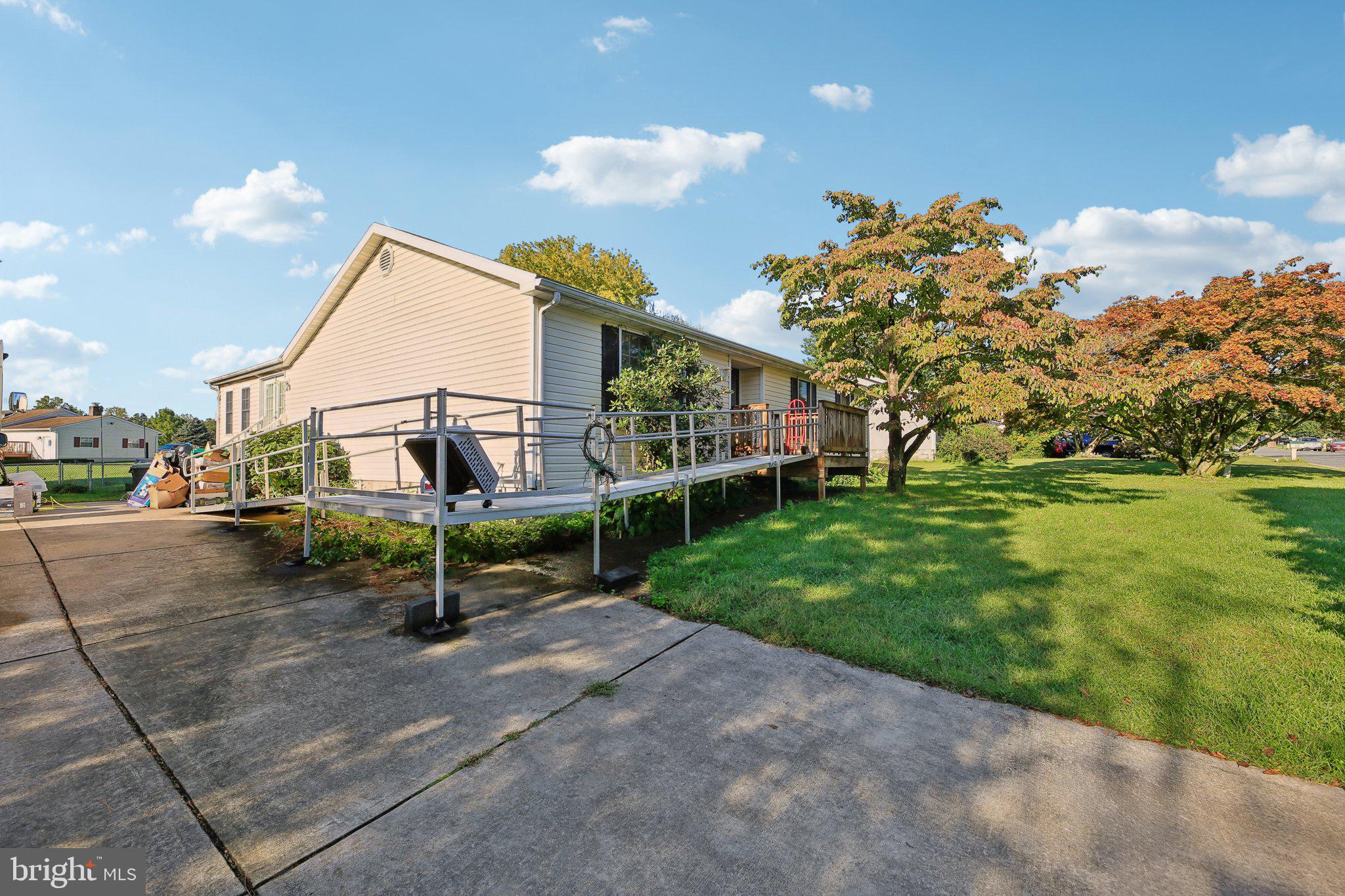 ROYAL EXCHANGE - Residential