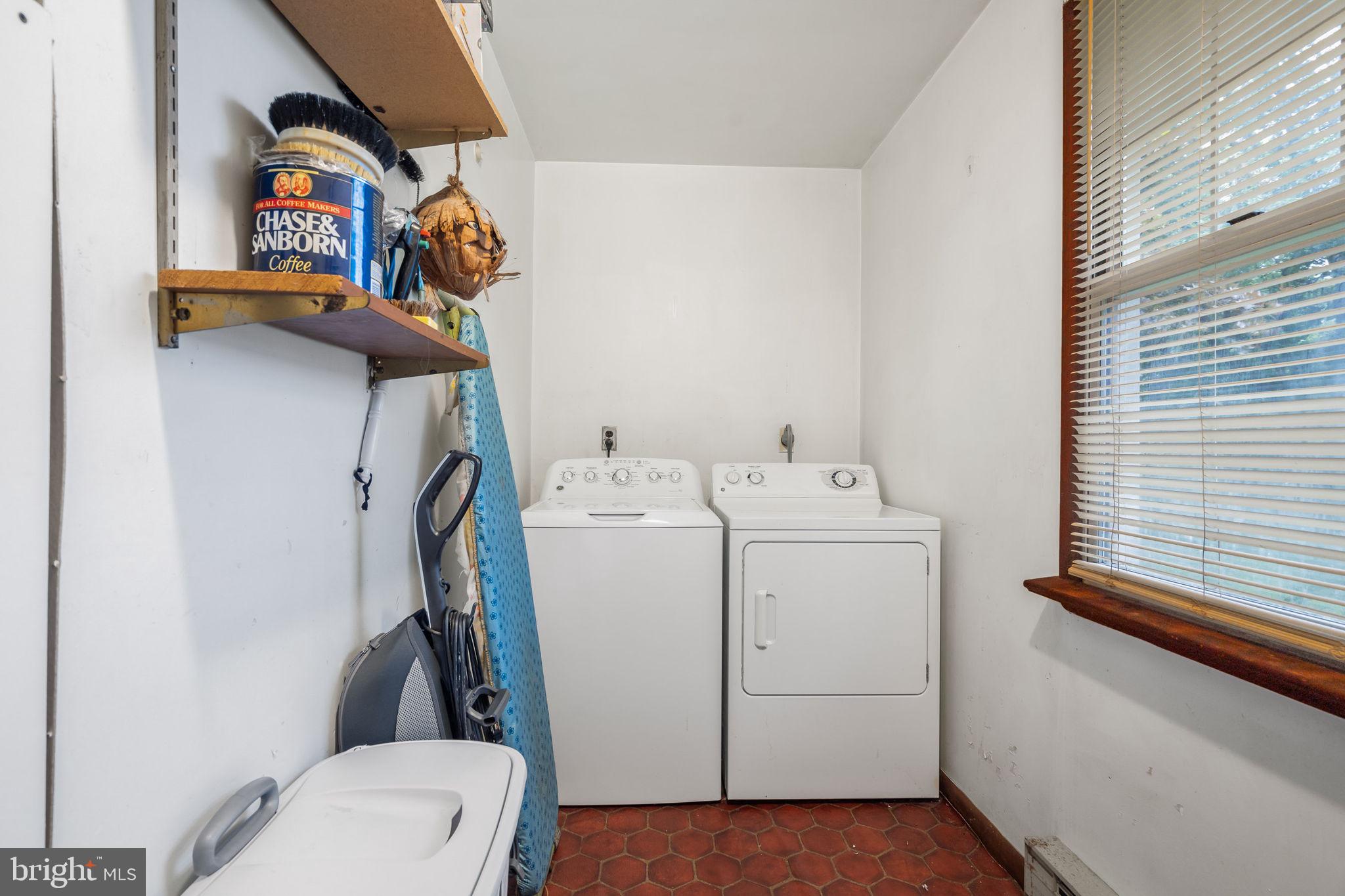 SWAN MEADOWS - Residential