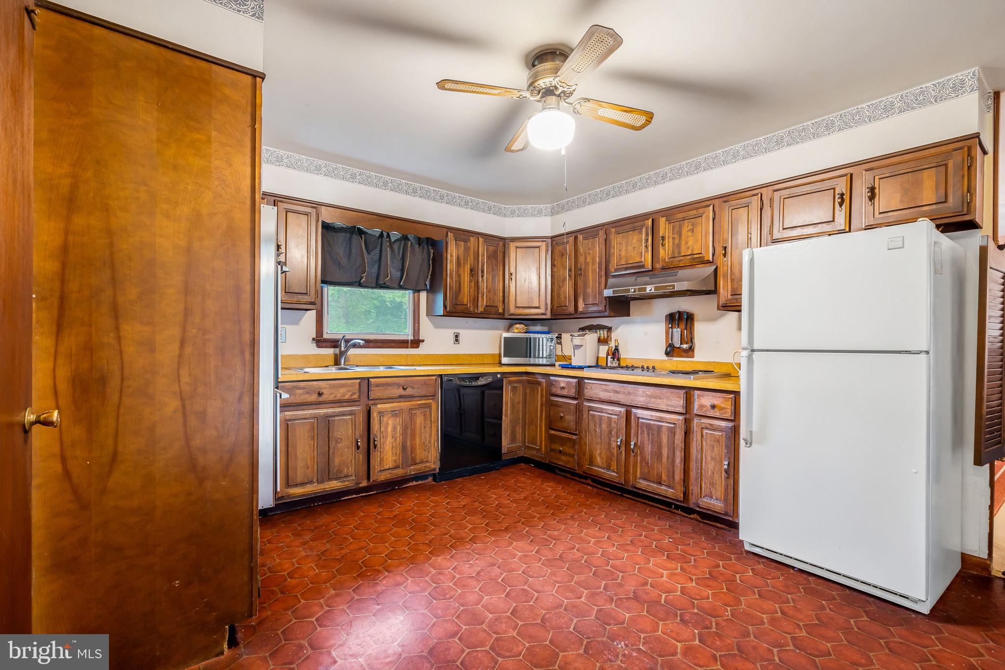 SWAN MEADOWS - Residential