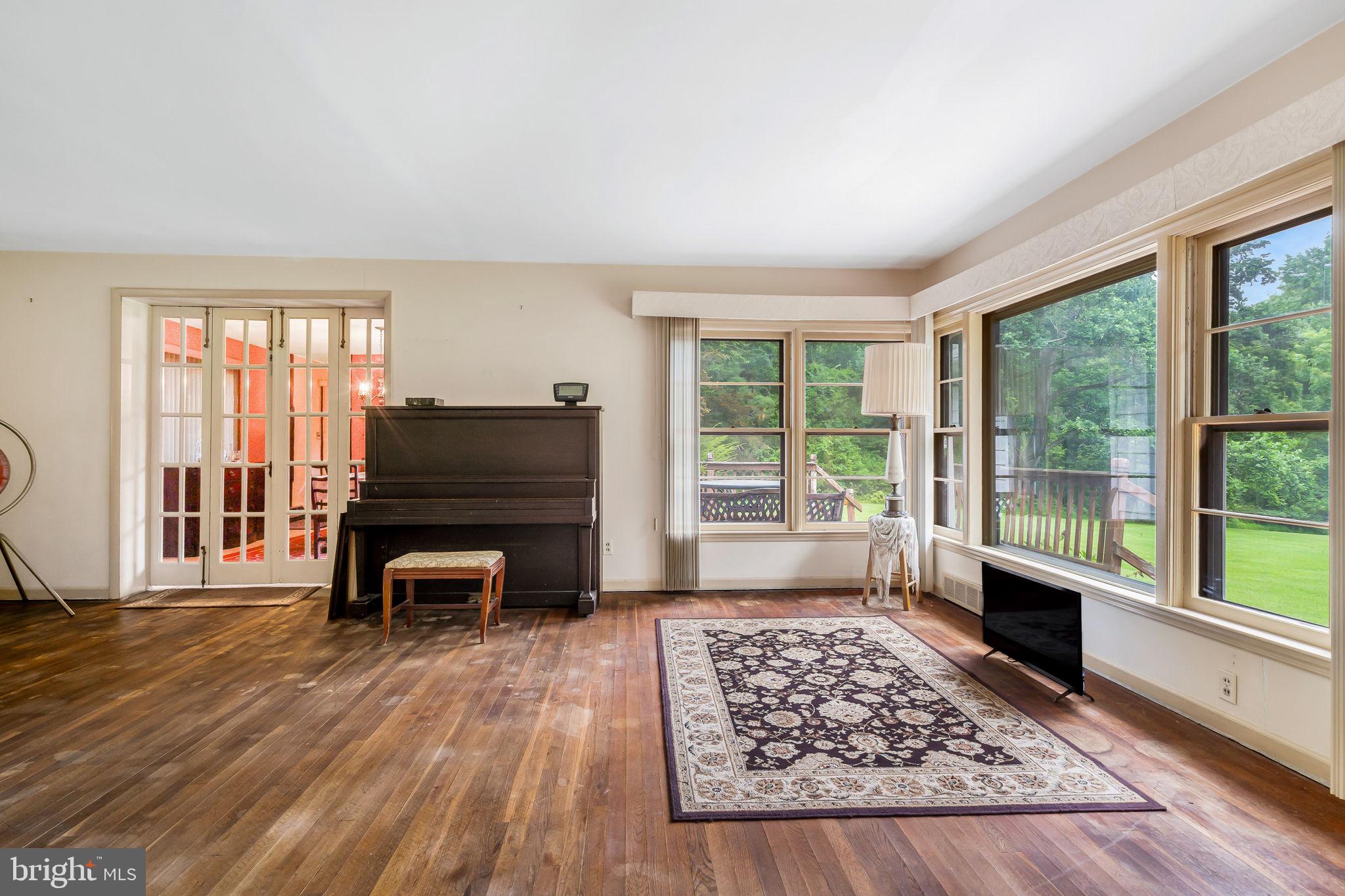 SWAN MEADOWS - Residential