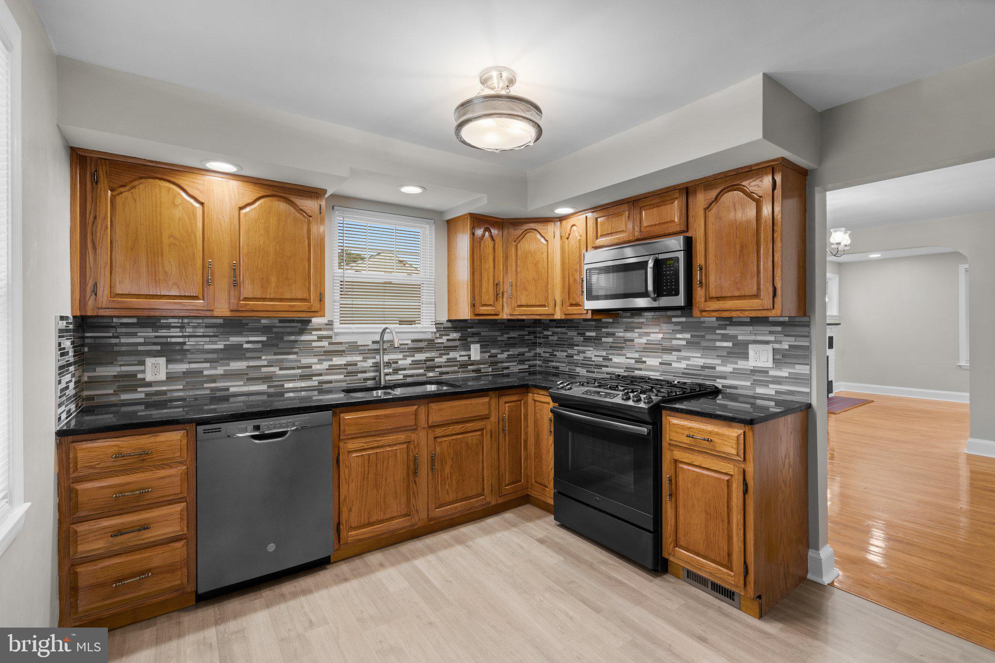 ROLAND TERRACE - Residential