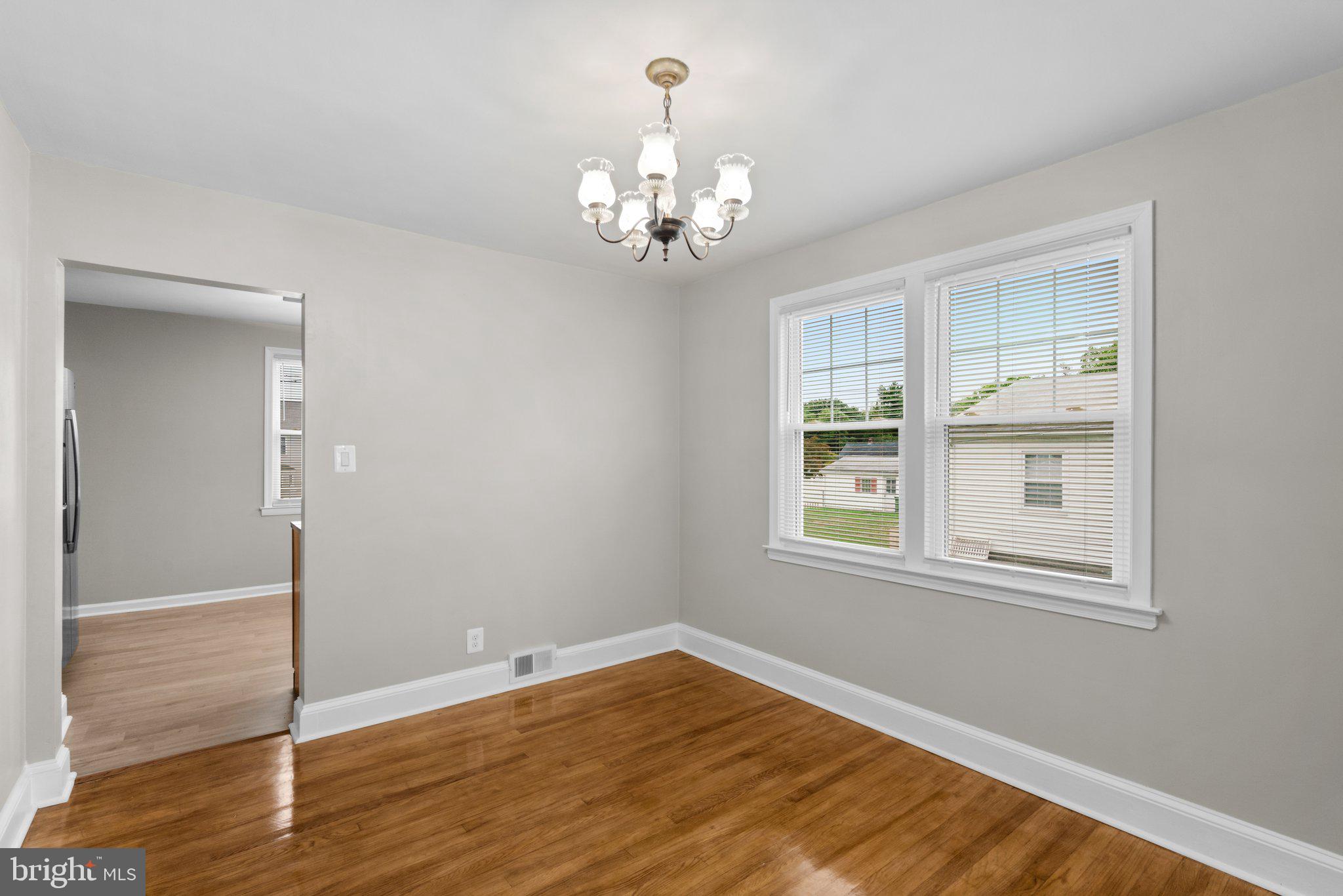 ROLAND TERRACE - Residential