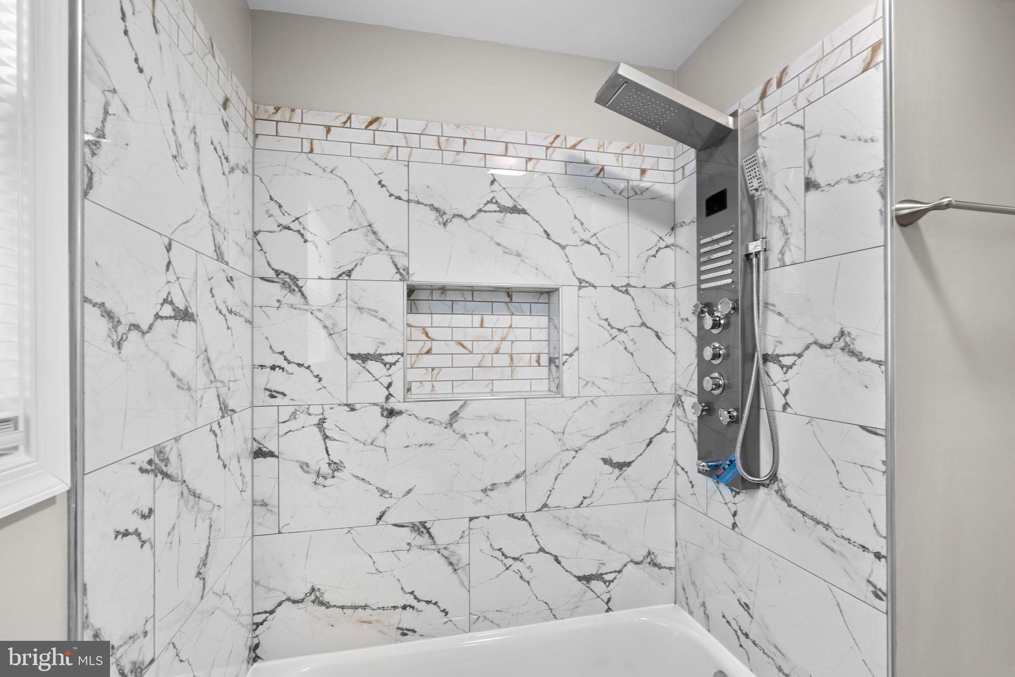 ROLAND TERRACE - Residential