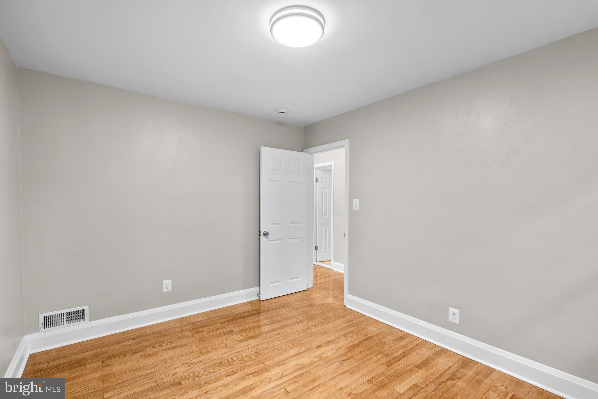 ROLAND TERRACE - Residential