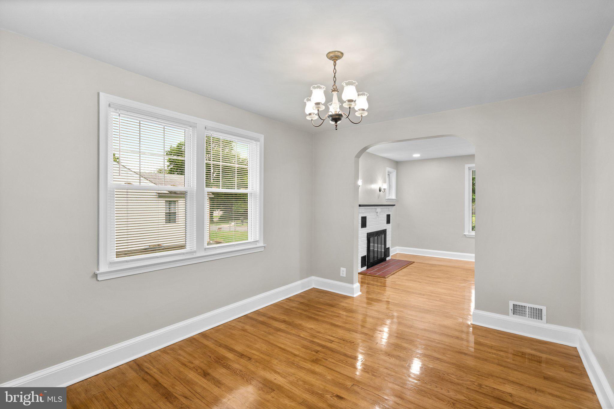 ROLAND TERRACE - Residential