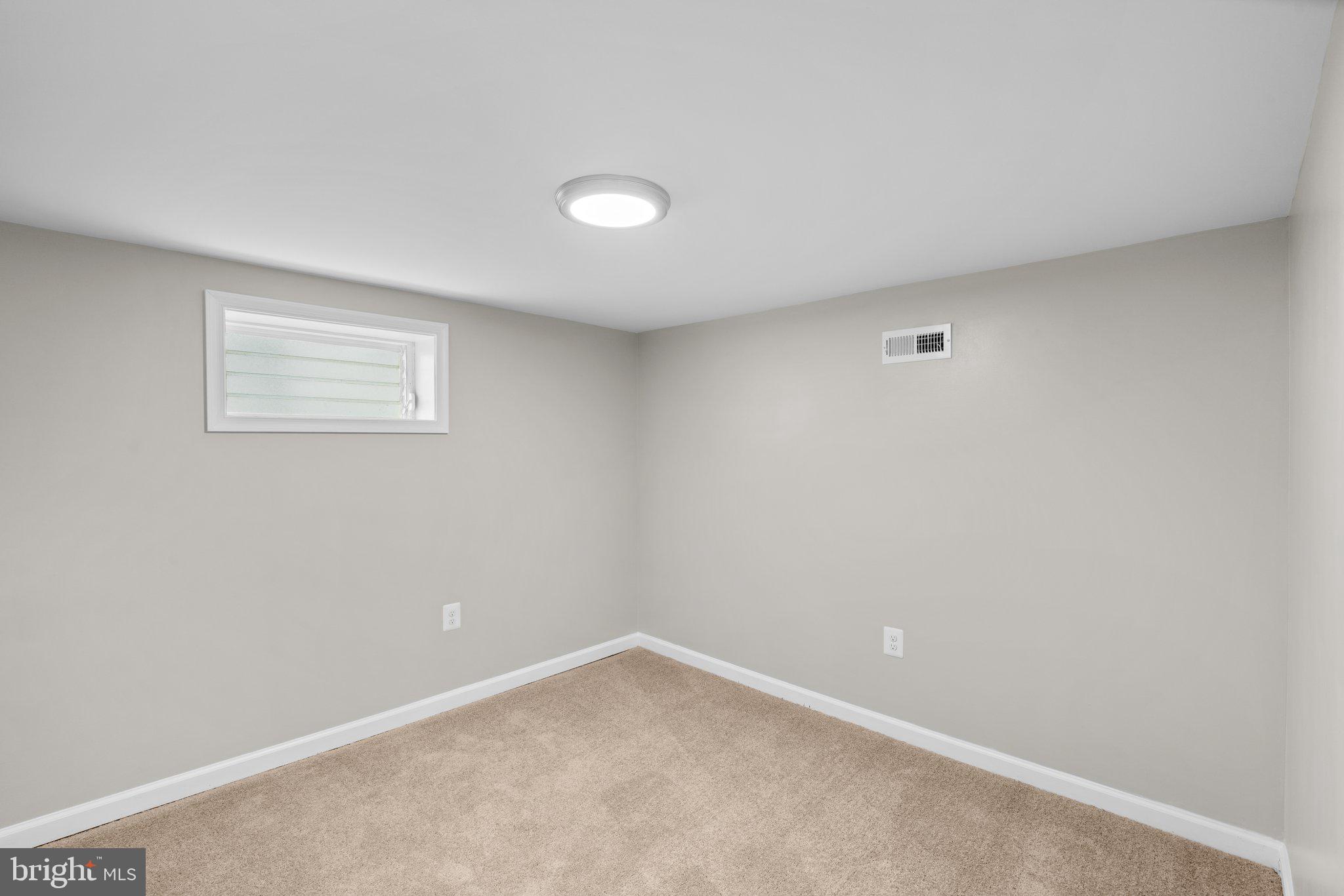 ROLAND TERRACE - Residential